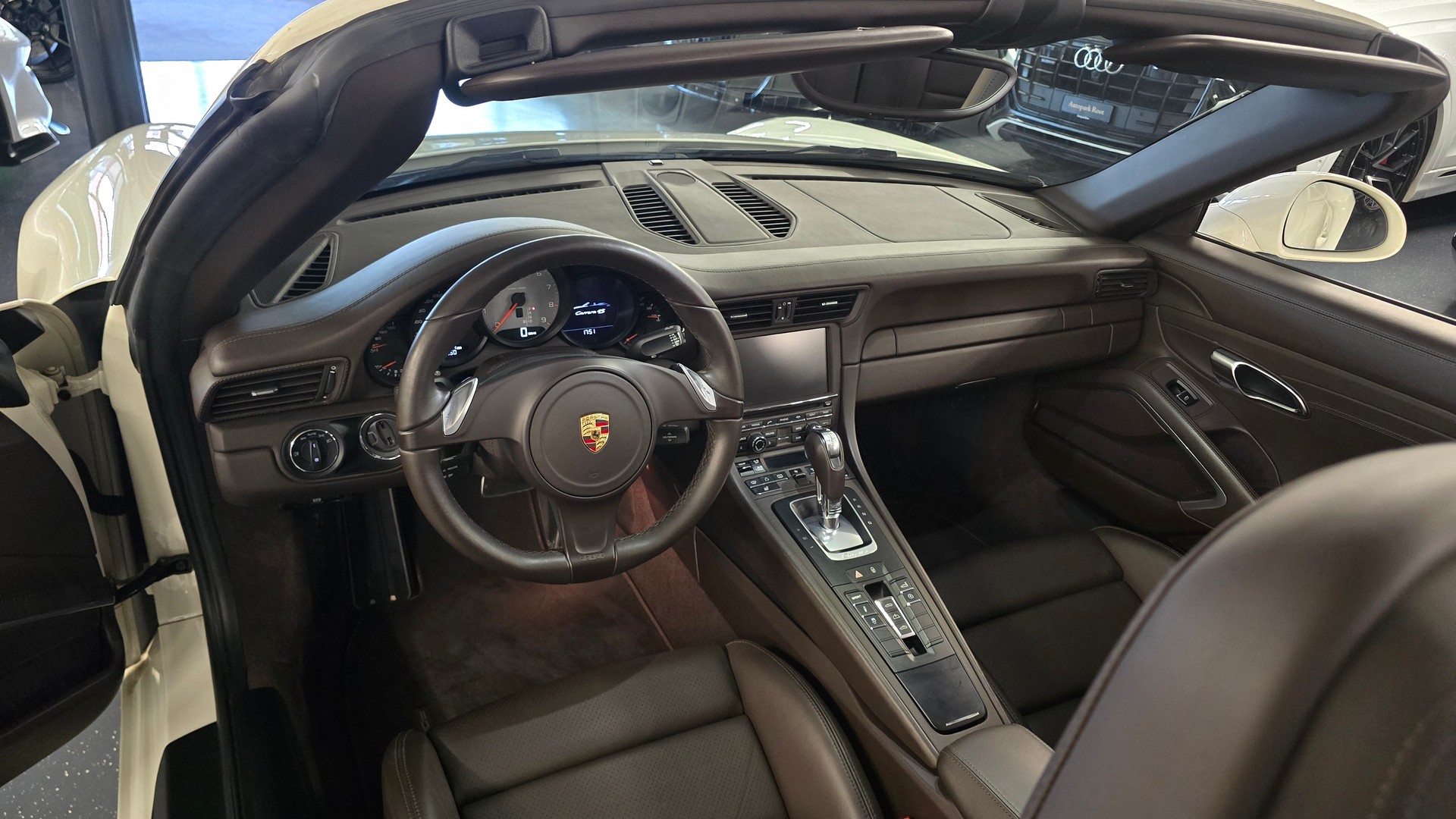 PORSCHE 911 Cabrio Carrera 4S PDK-image-19