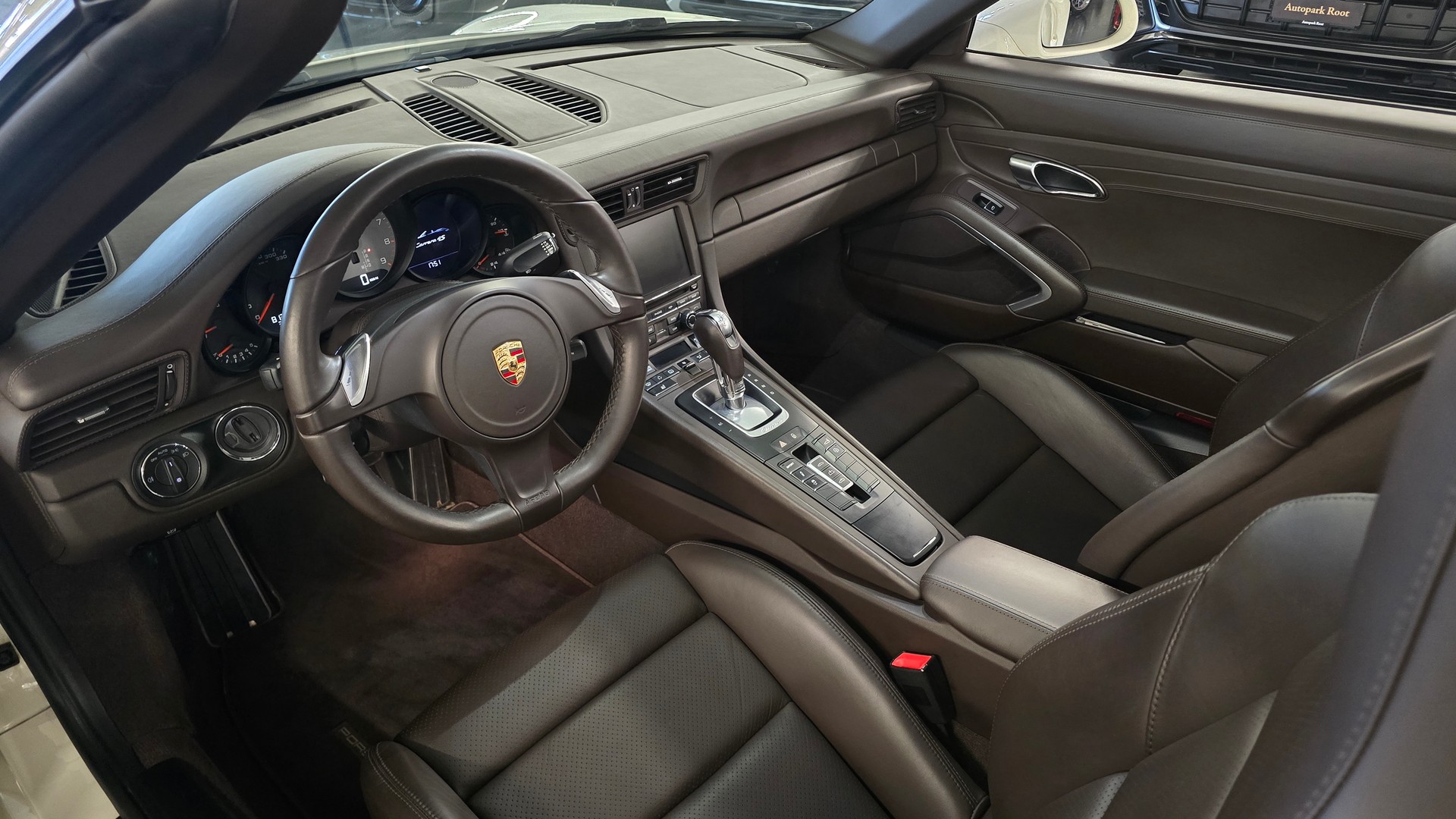 PORSCHE 911 Cabrio Carrera 4S PDK-image-17