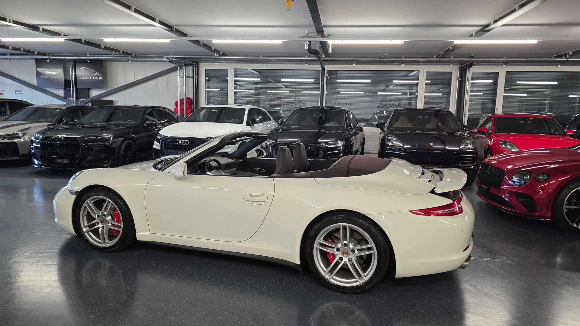 PORSCHE 911 Cabrio Carrera 4S PDK-image-12
