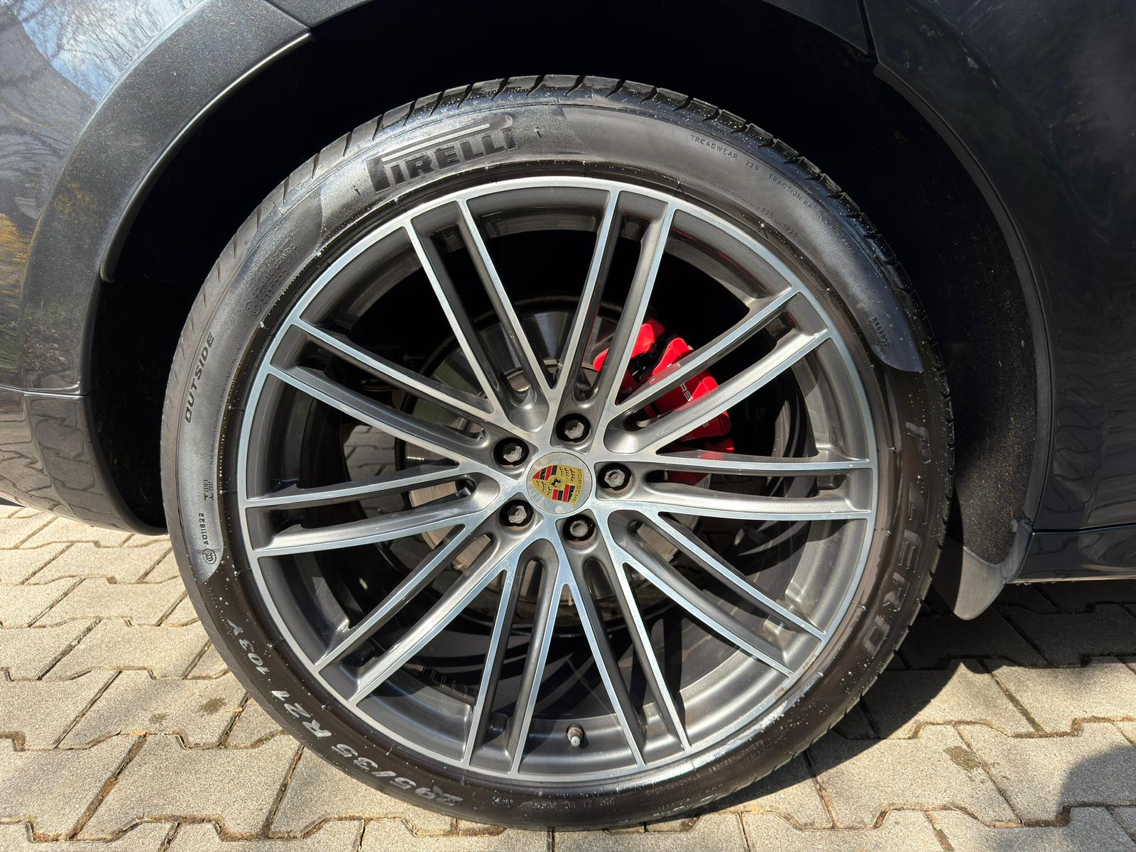 PORSCHE Macan GTS PDK 'Porsche Approved Garantie'-image-9