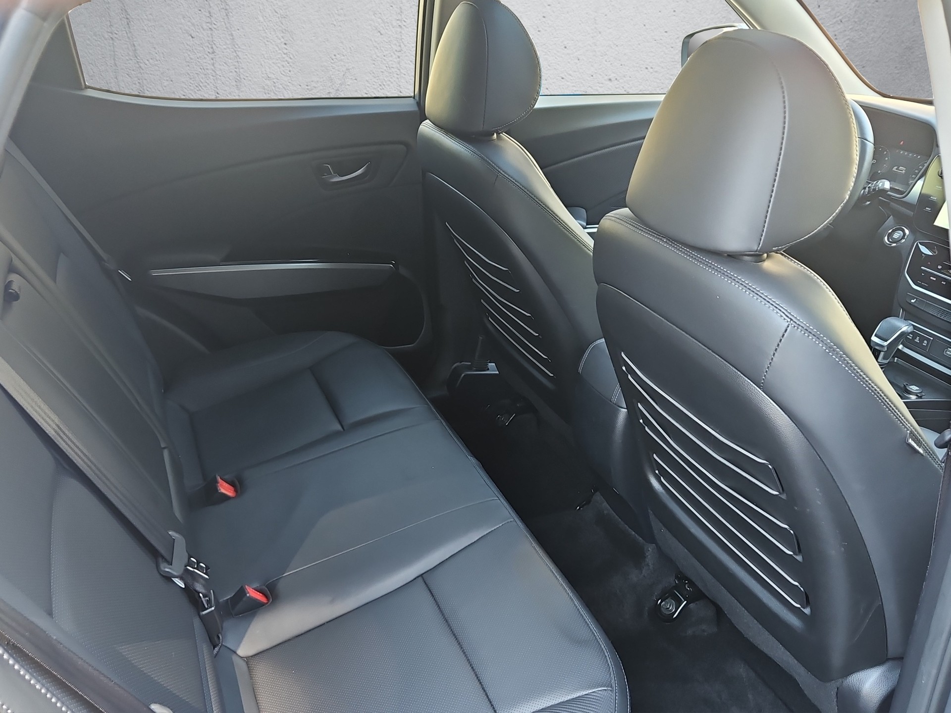 KGM-SsangYong Tivoli 1.5 T-GDI Titanium 4WD Automat-image-21