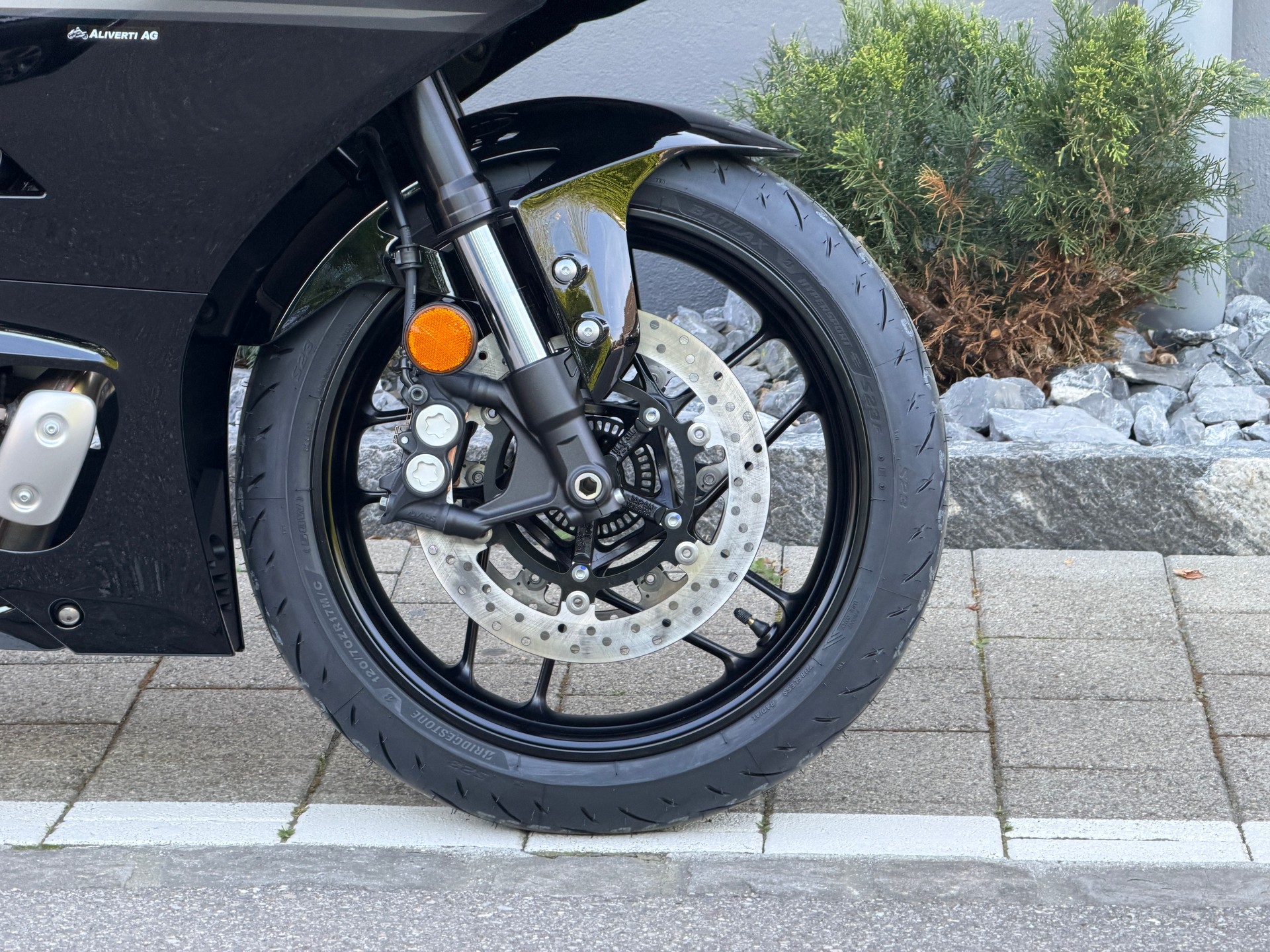 YAMAHA R7 (35kW) 2026-image-11