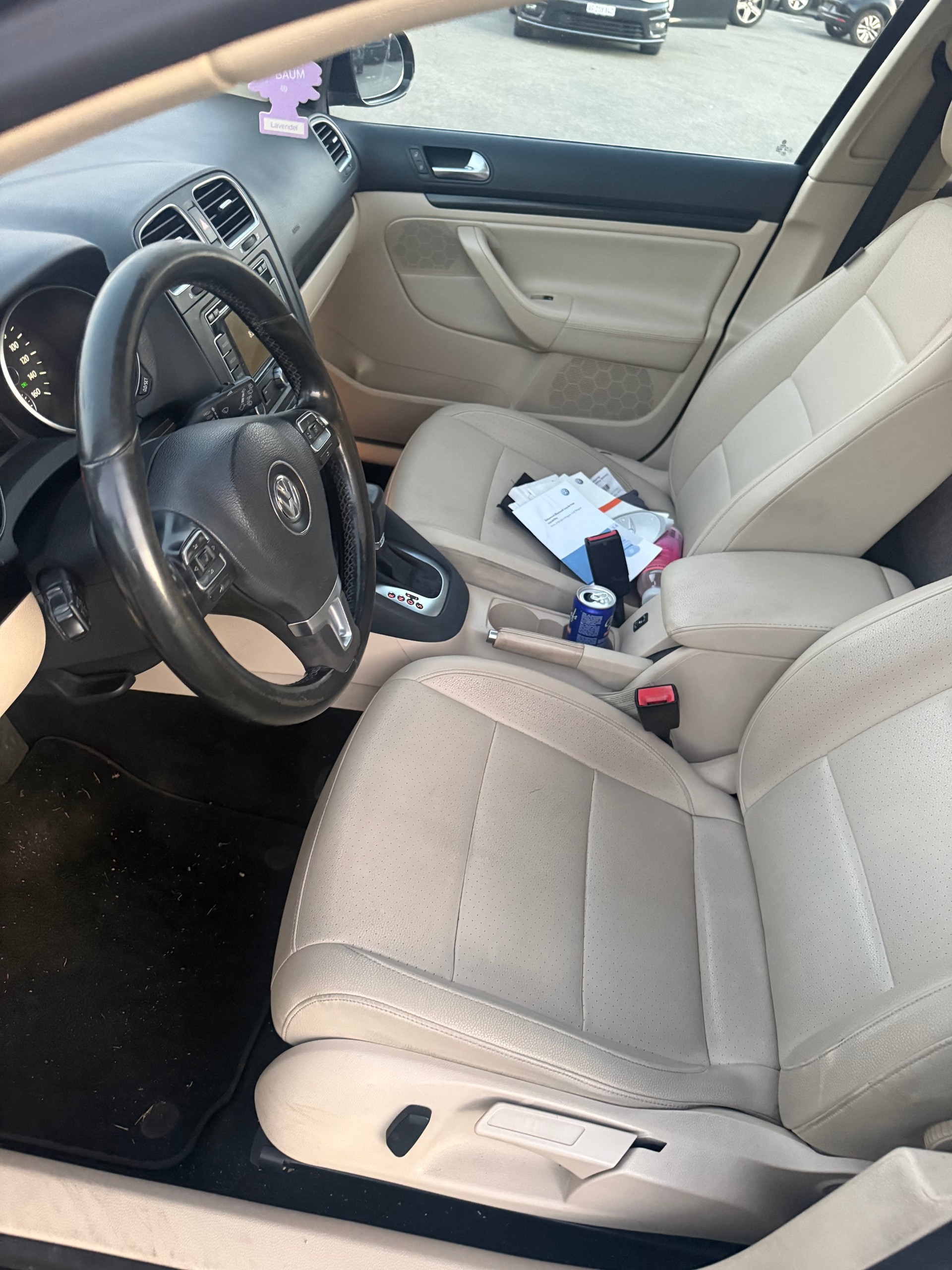VW JETTA-image-8