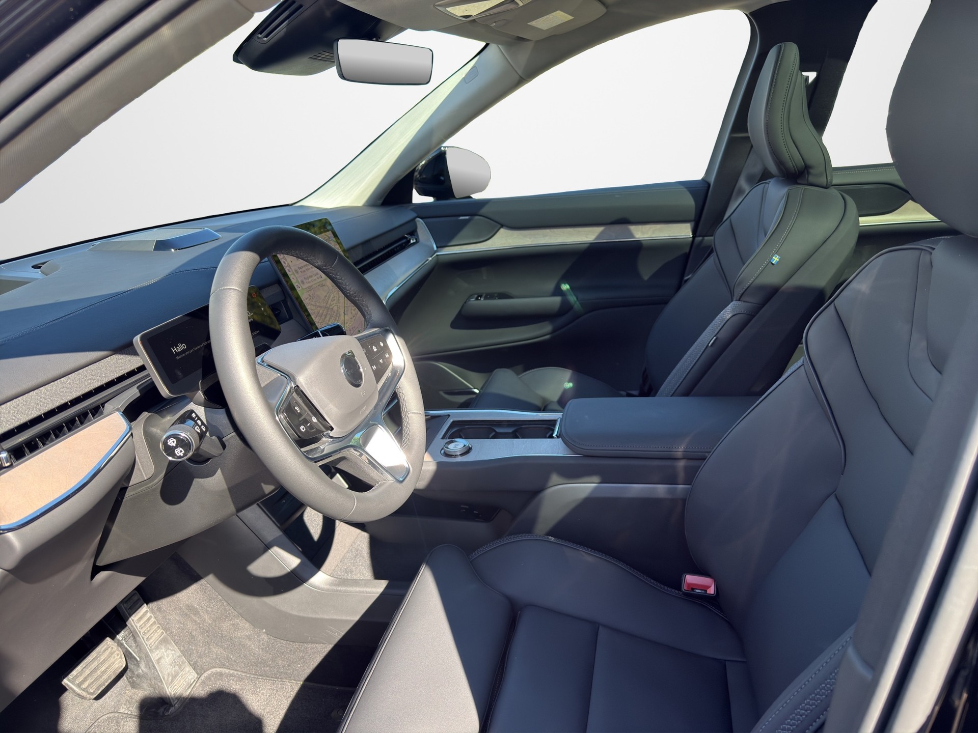 VOLVO EX90 Twin Plus AWD-image-8