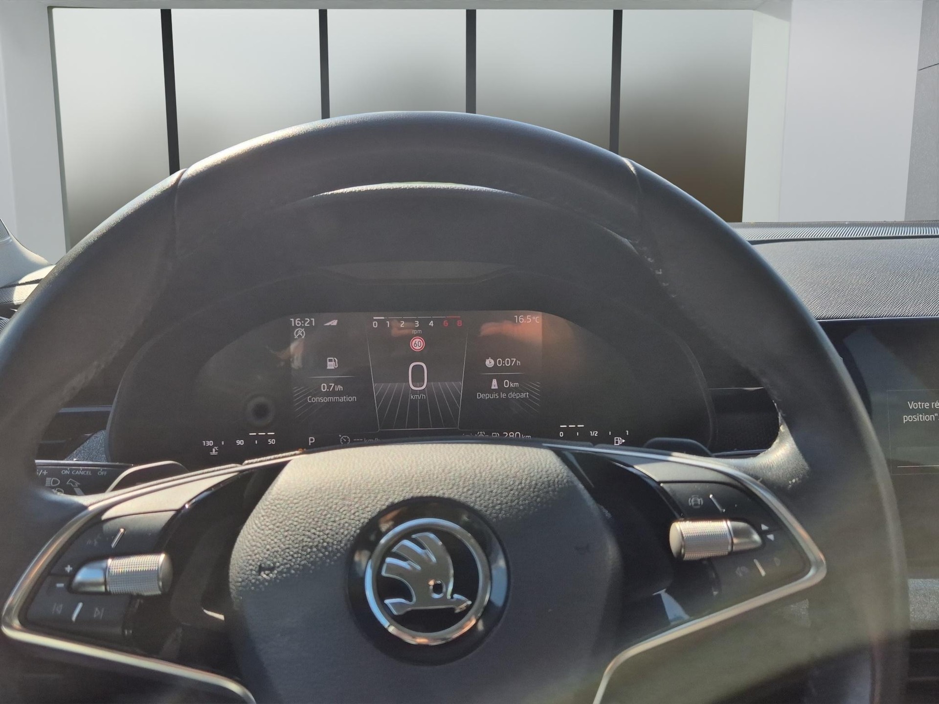SKODA Kamiq 1.5 TSI Selection DSG-image-10