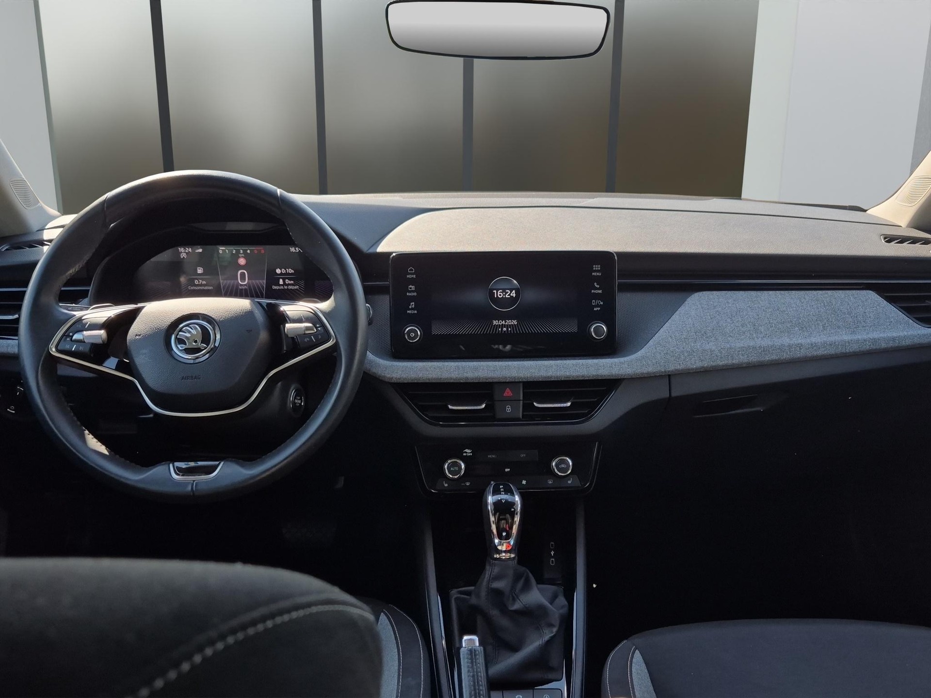 SKODA Kamiq 1.5 TSI Selection DSG-image-12