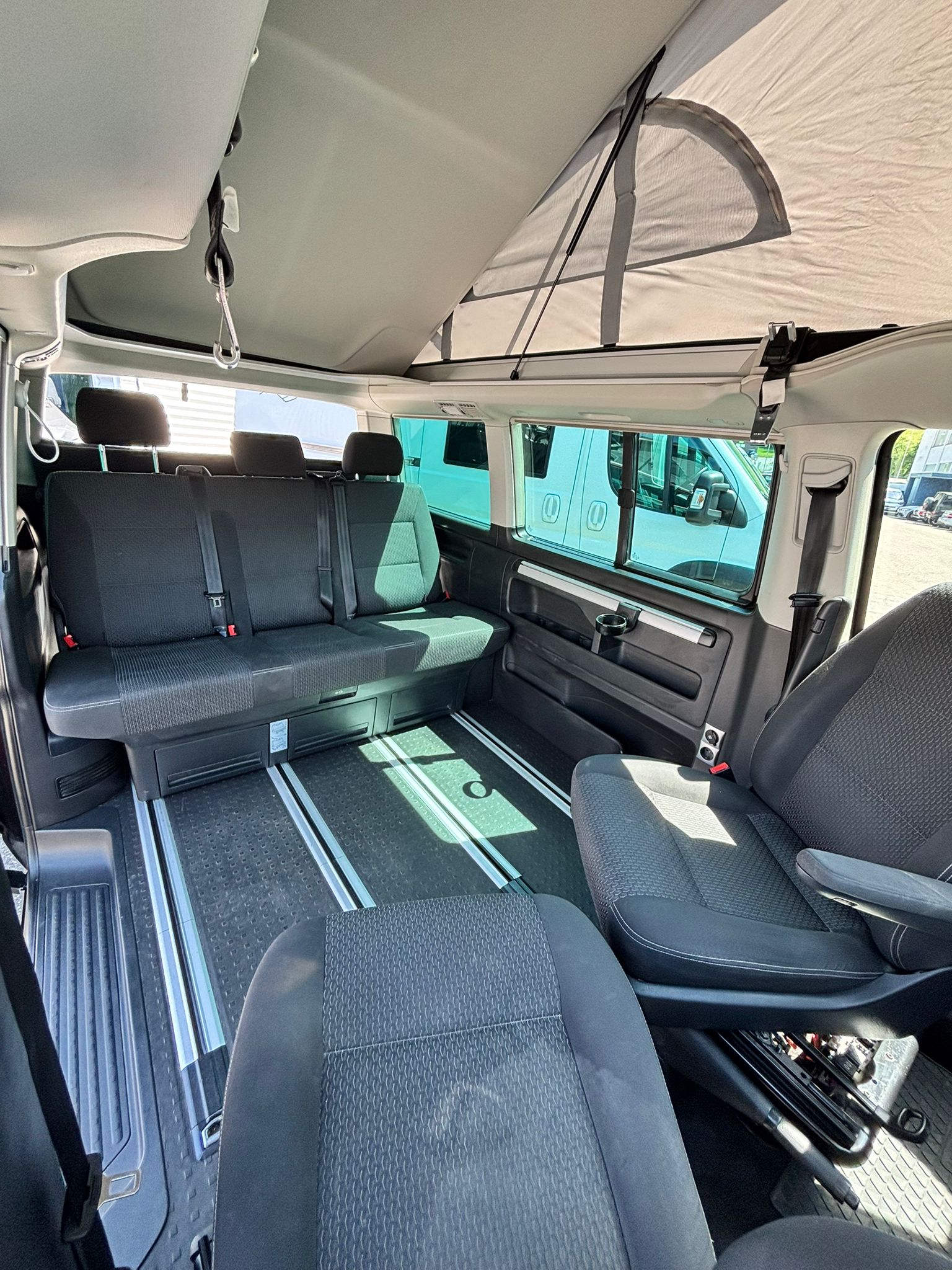 VW T6 California 2.0 TDI Beach 4Motion DSG-image-13