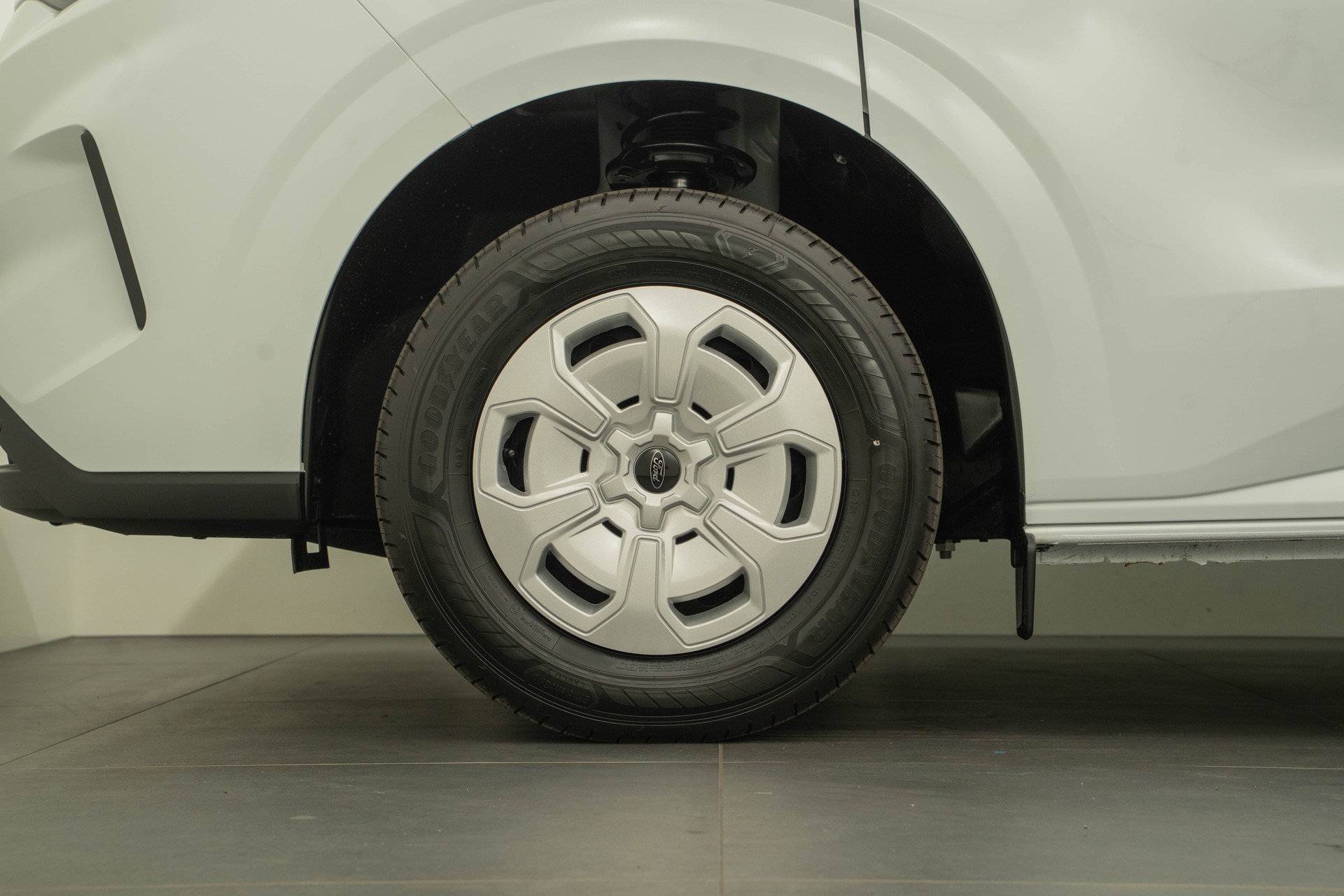 FORD Transit C Van 320 L1 2.0 EcoBlue 136 Trend-image-10