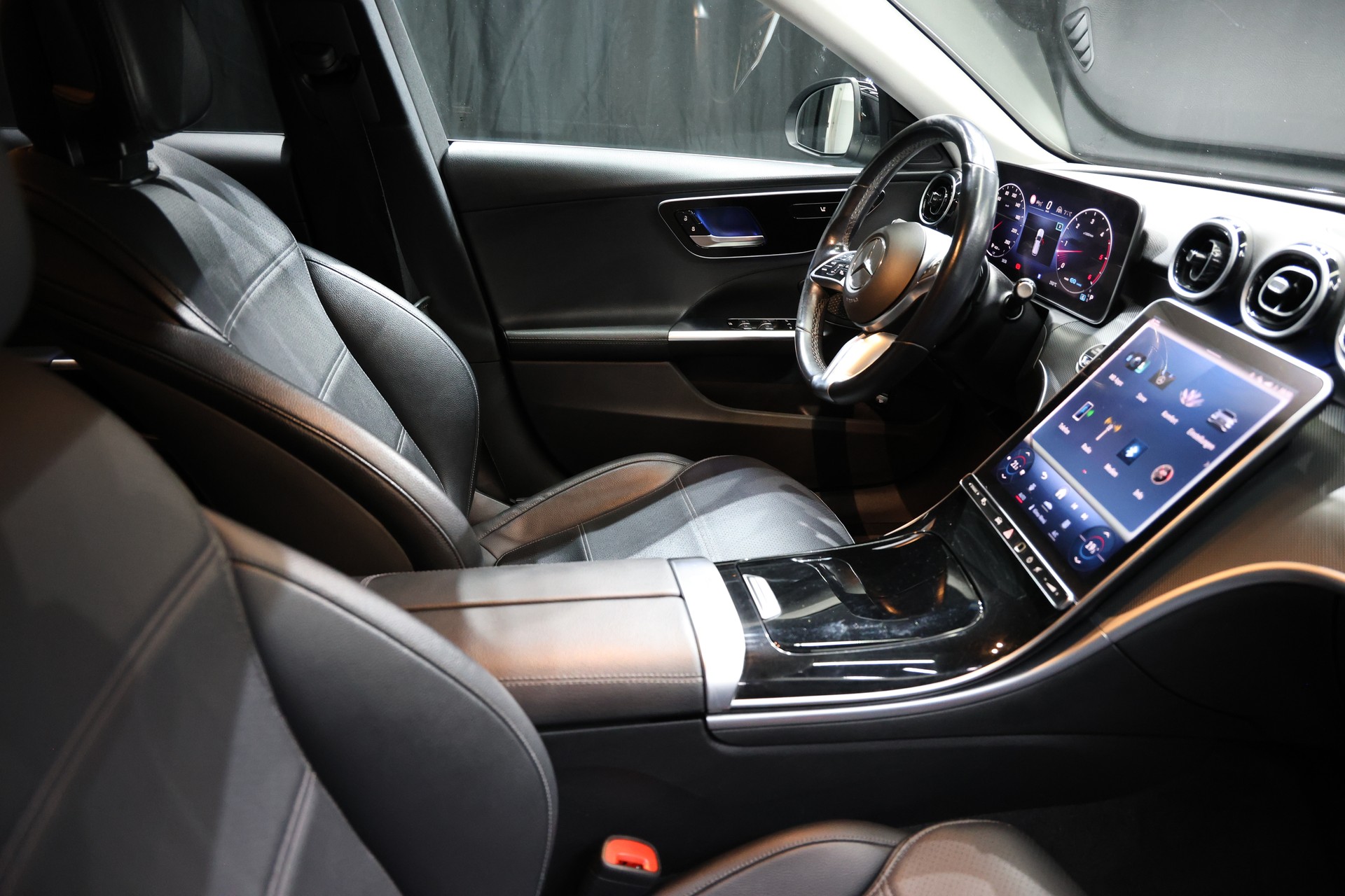 MERCEDES-BENZ C 220 d T 4Matic Avantgarde-image-25
