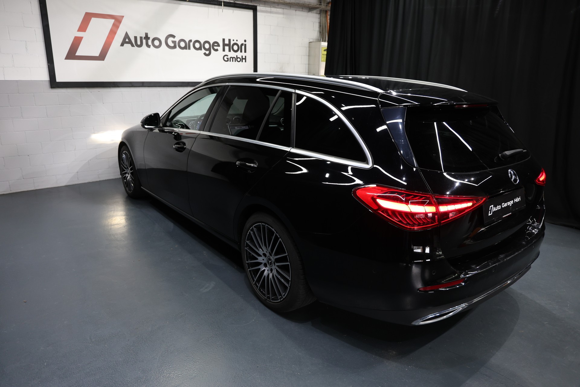 MERCEDES-BENZ C 220 d T 4Matic Avantgarde-image-12