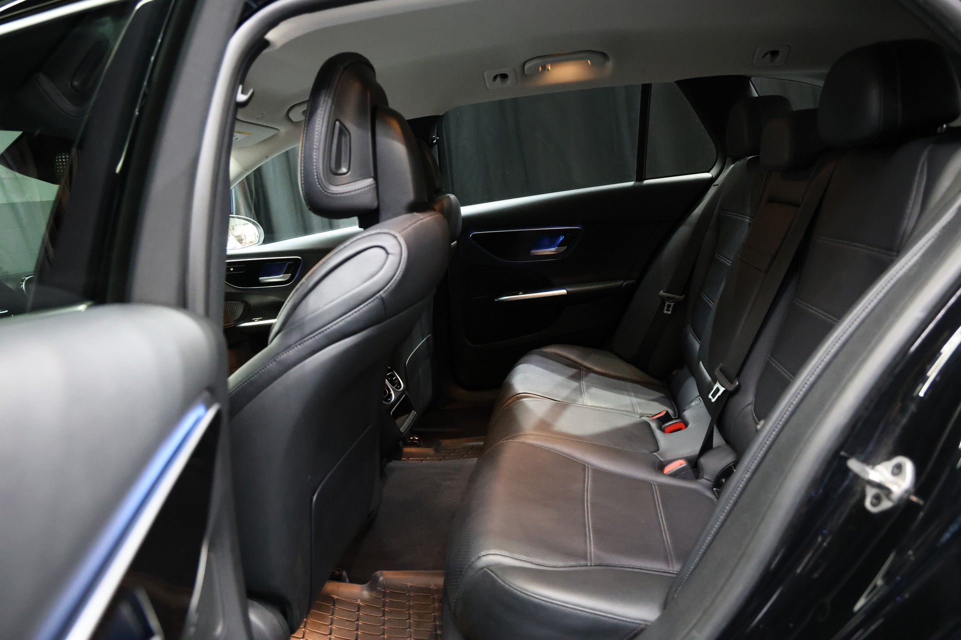MERCEDES-BENZ C 220 d T 4Matic Avantgarde-image-16