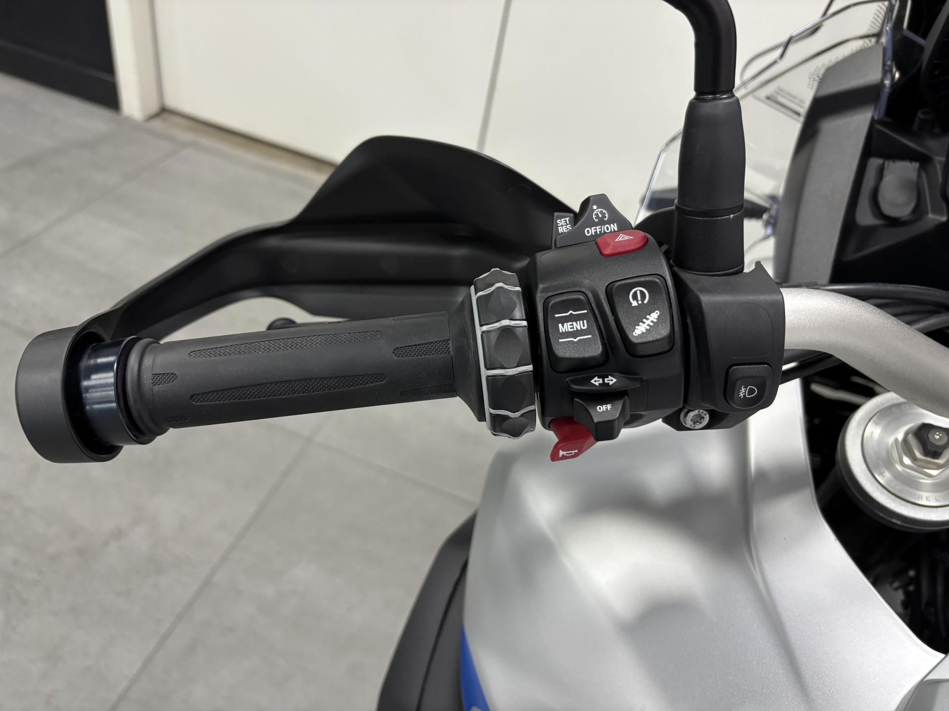 BMW F 900 GS Adventure-image-5