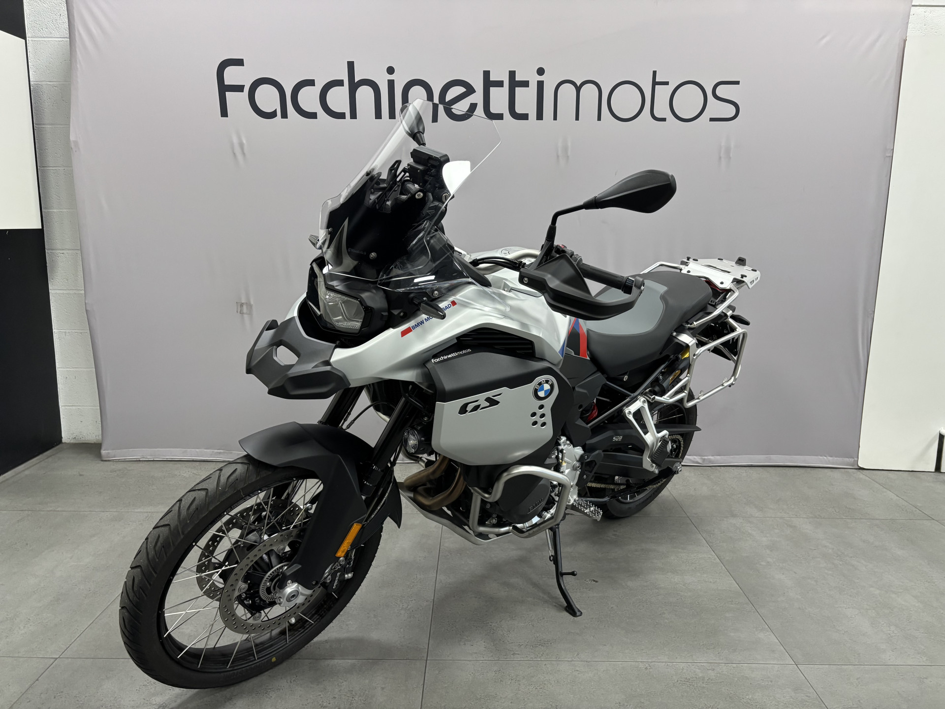 BMW F 900 GS Adventure-image-2