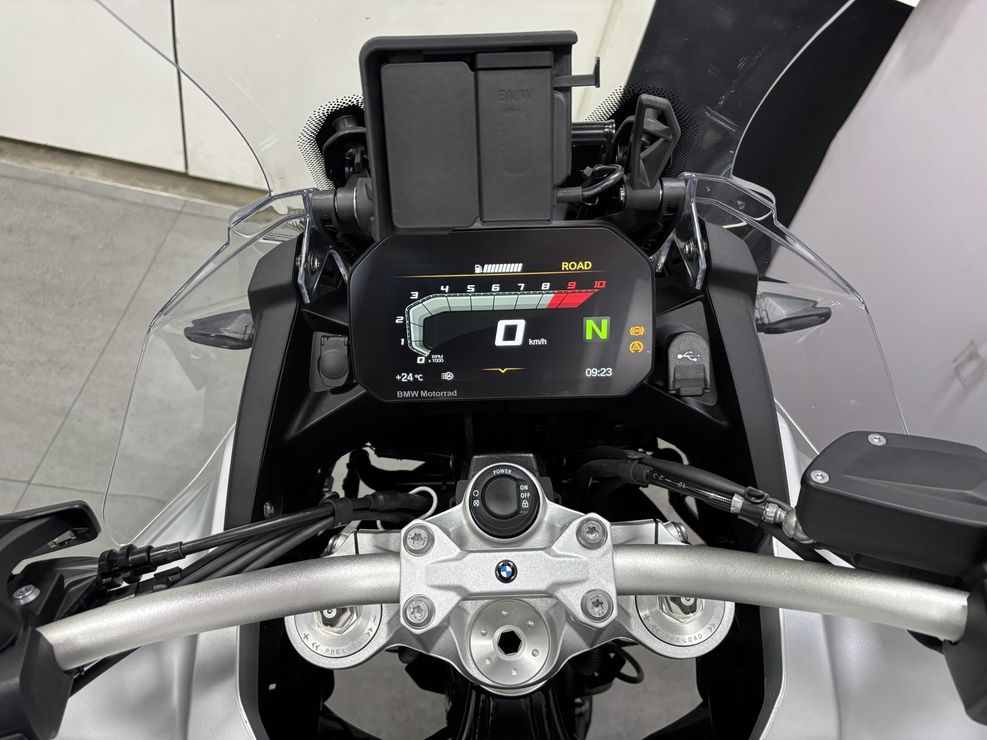 BMW F 900 GS Adventure-image-4