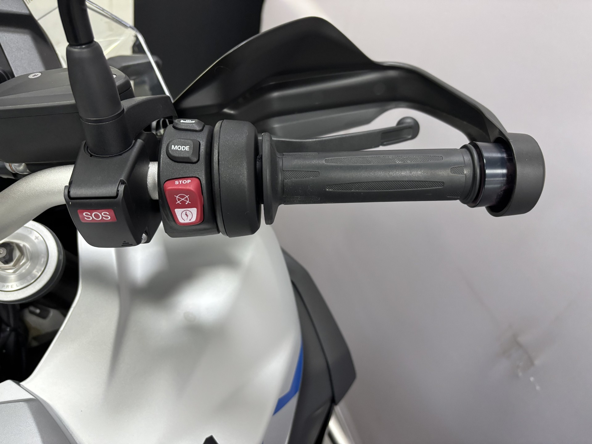 BMW F 900 GS Adventure-image-6