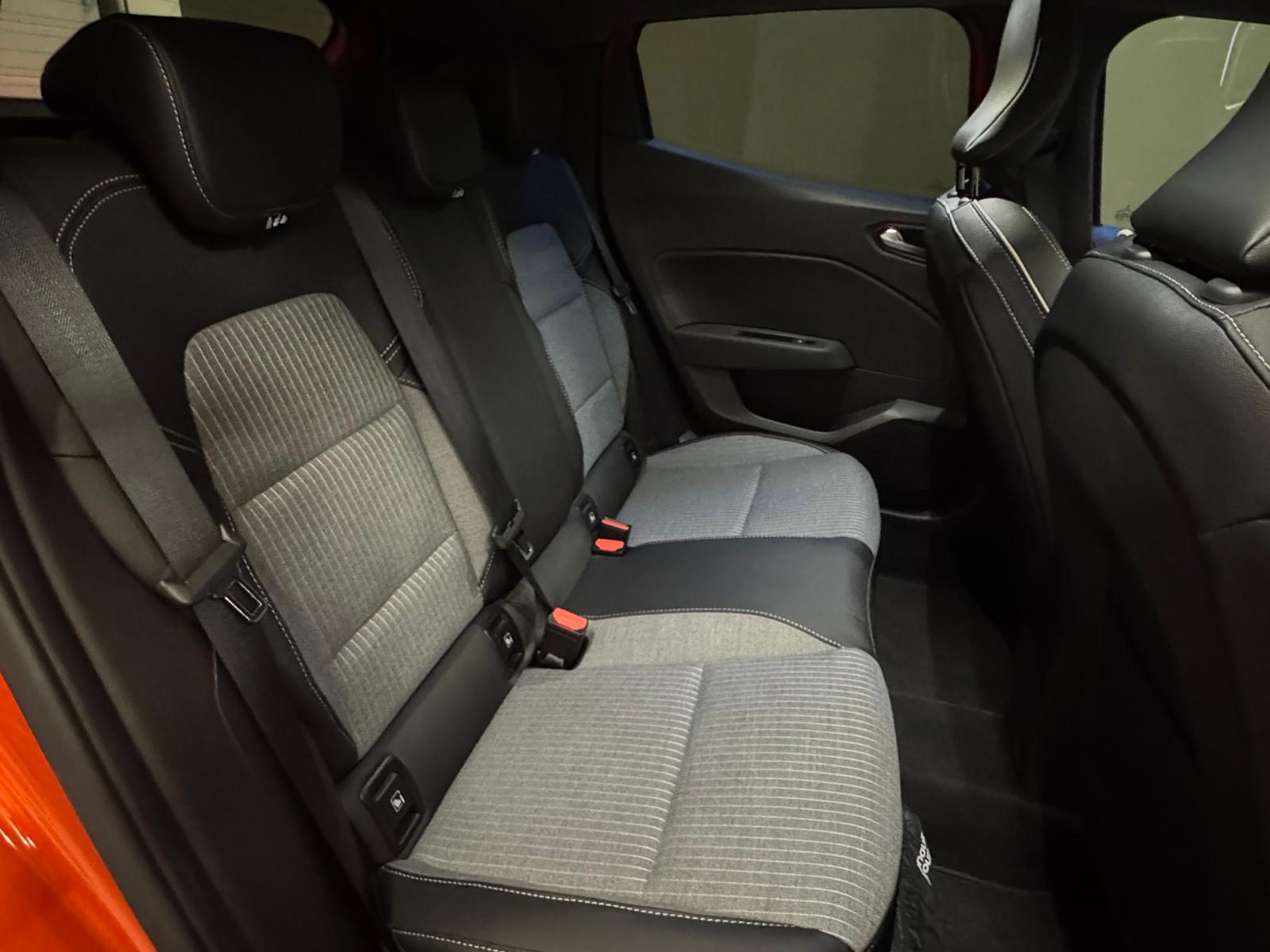 RENAULT Clio 1.0 Techno-image-11