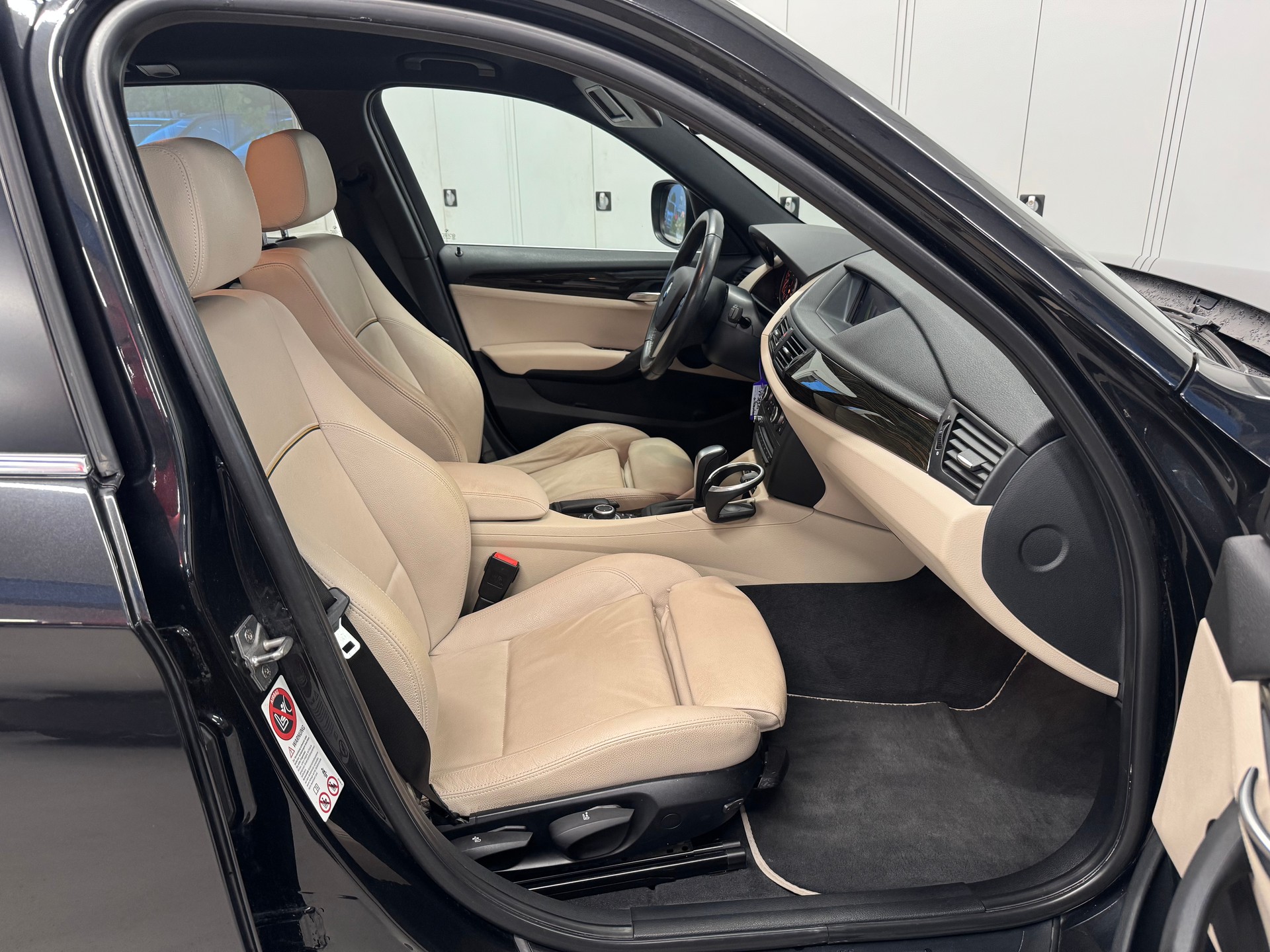 BMW X1 xDrive 23d Steptronic-image-9