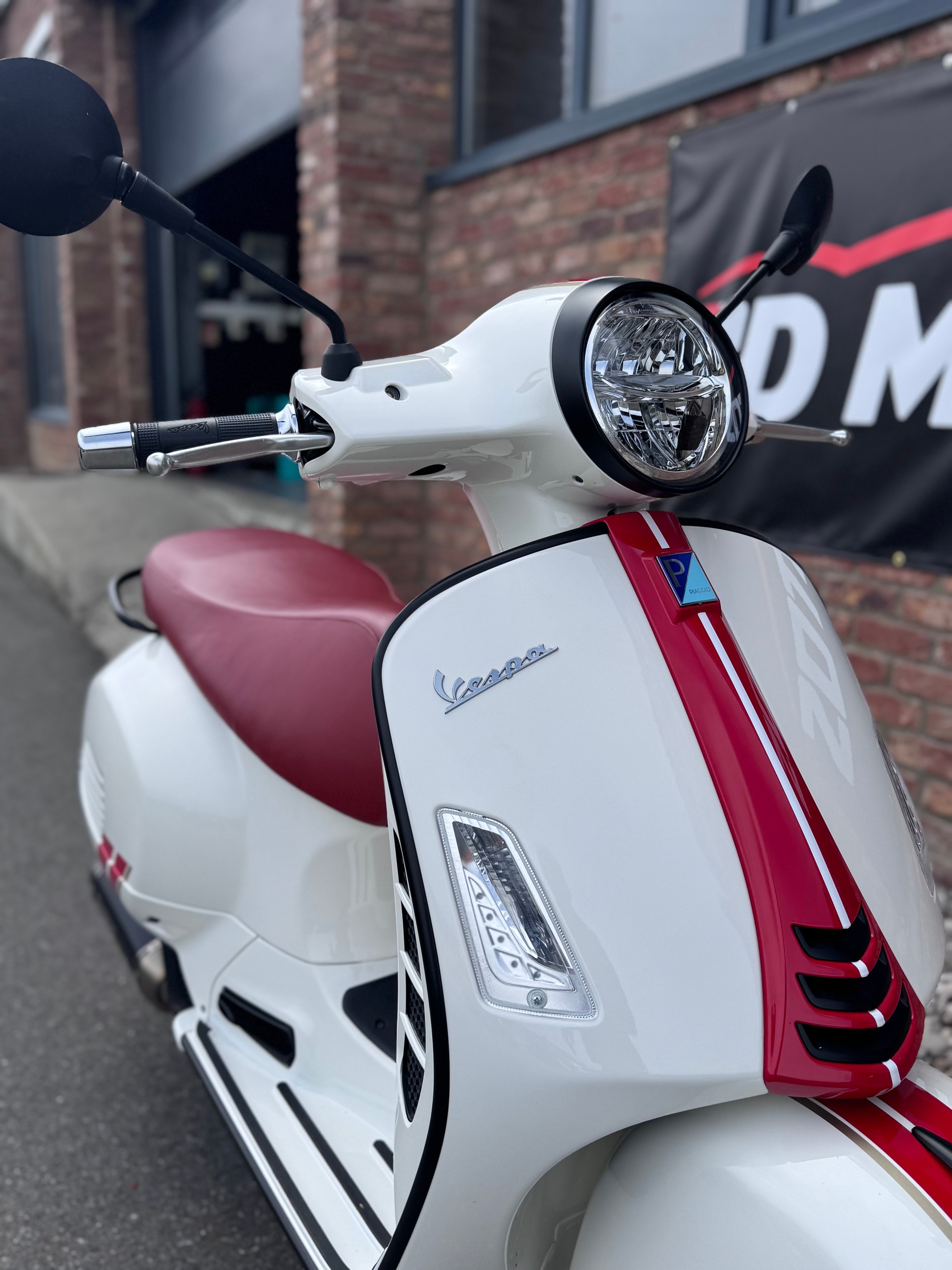 PIAGGIO Vespa GTS 125 i.e ABS-image-3