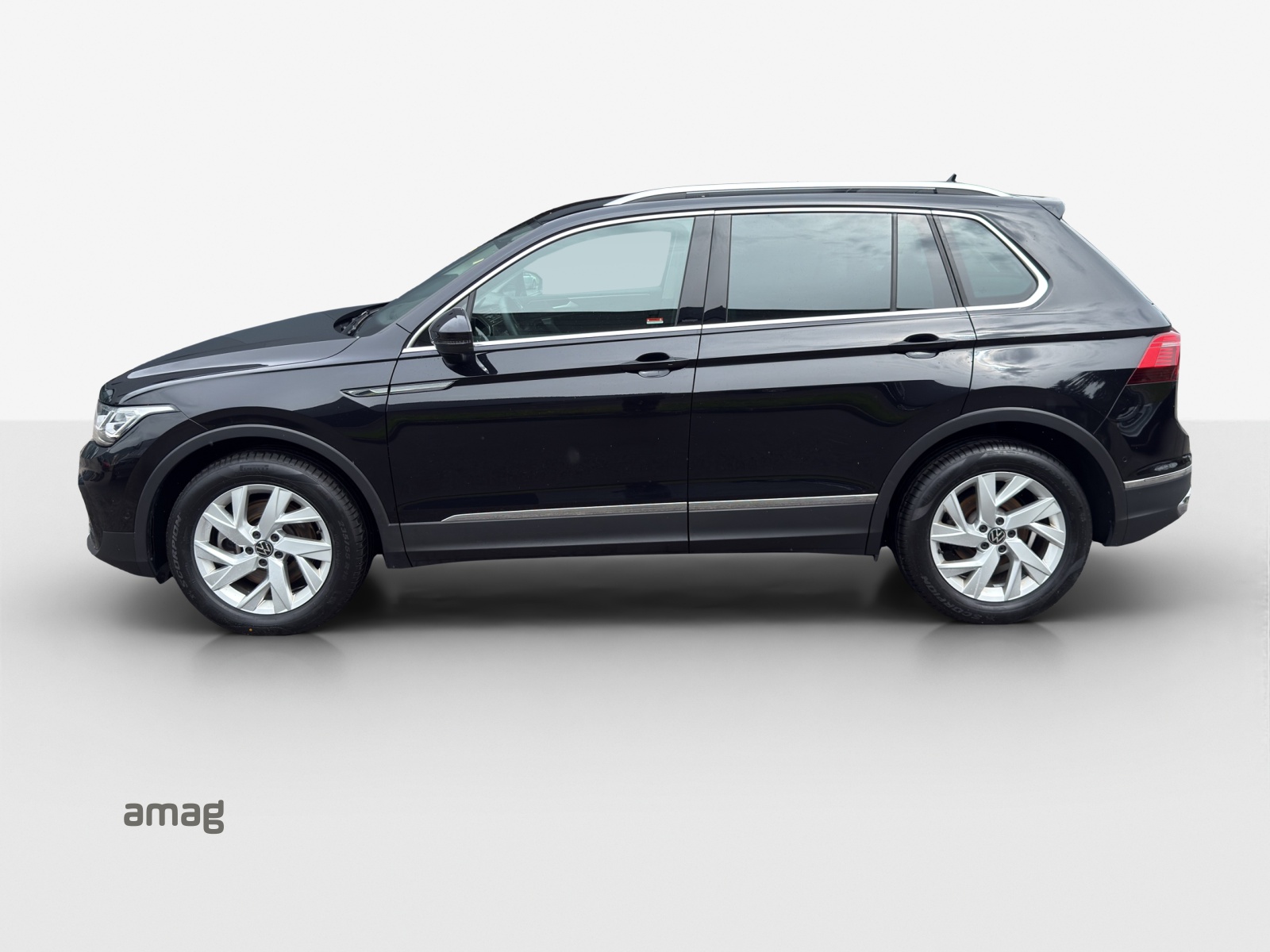 VW Tiguan 2.0TSI Elegance 4Motion DSG-showroom-element-1