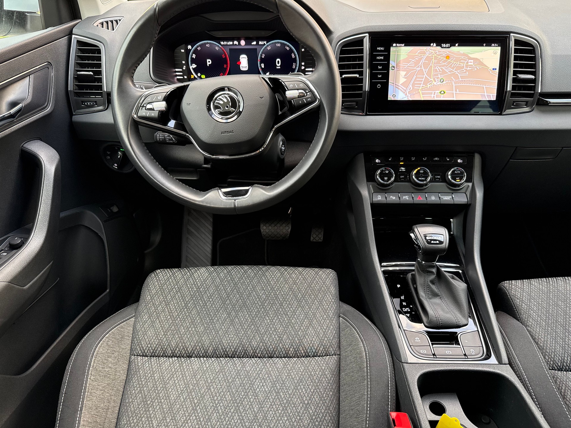 SKODA Karoq 2.0 TDI Style 4x4 DSG-image-26