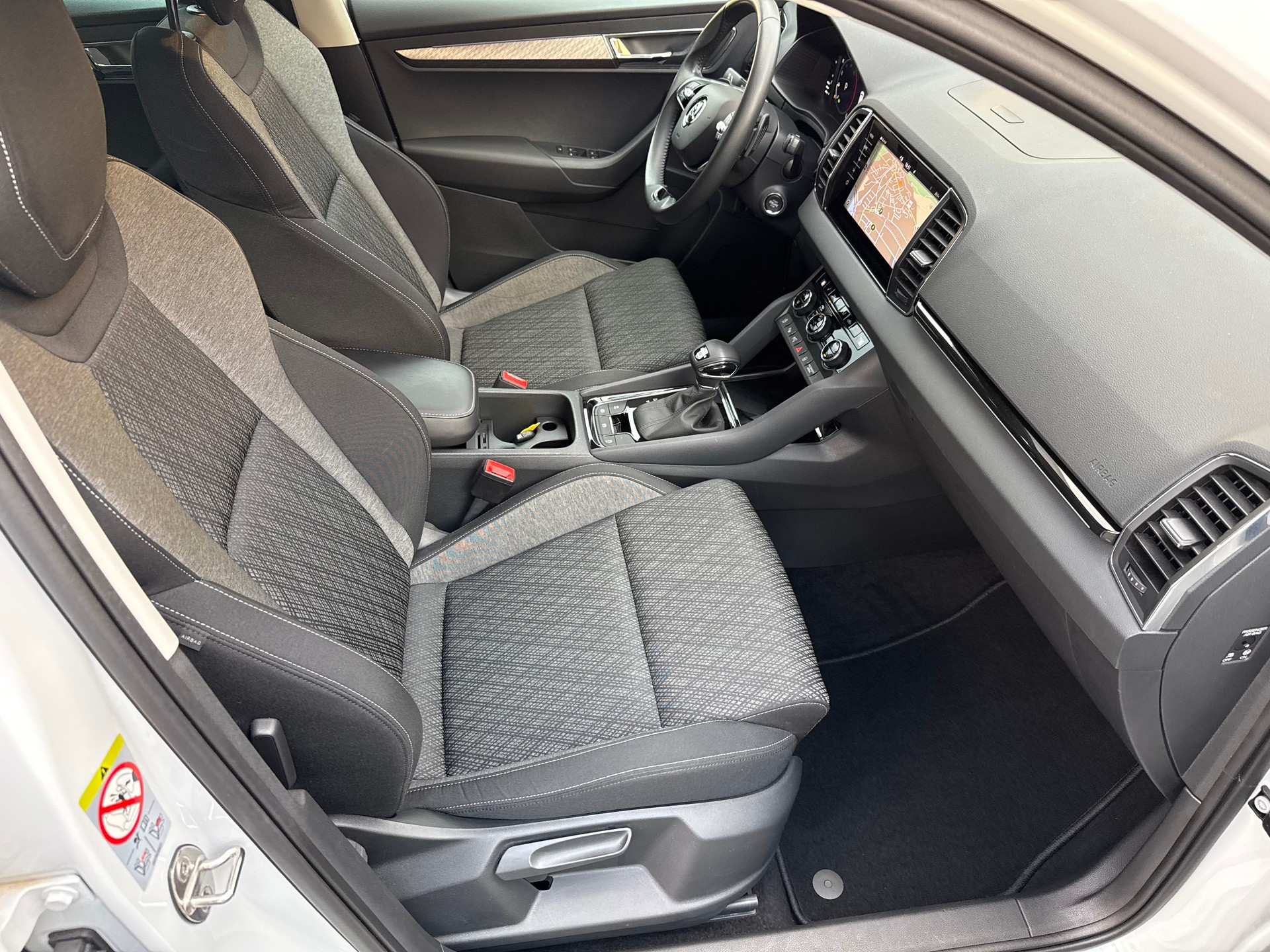 SKODA Karoq 2.0 TDI Style 4x4 DSG-image-21