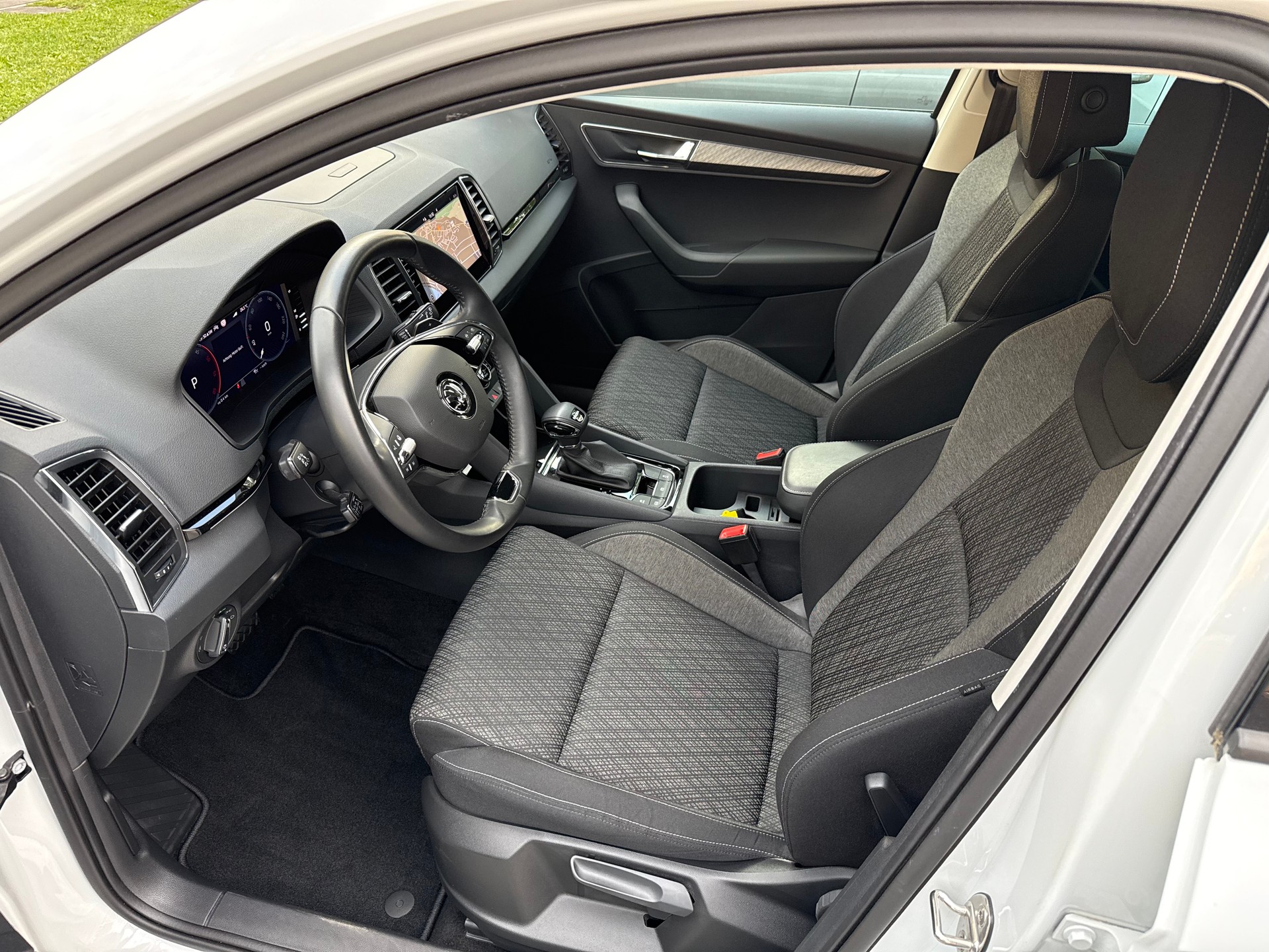 SKODA Karoq 2.0 TDI Style 4x4 DSG-image-15