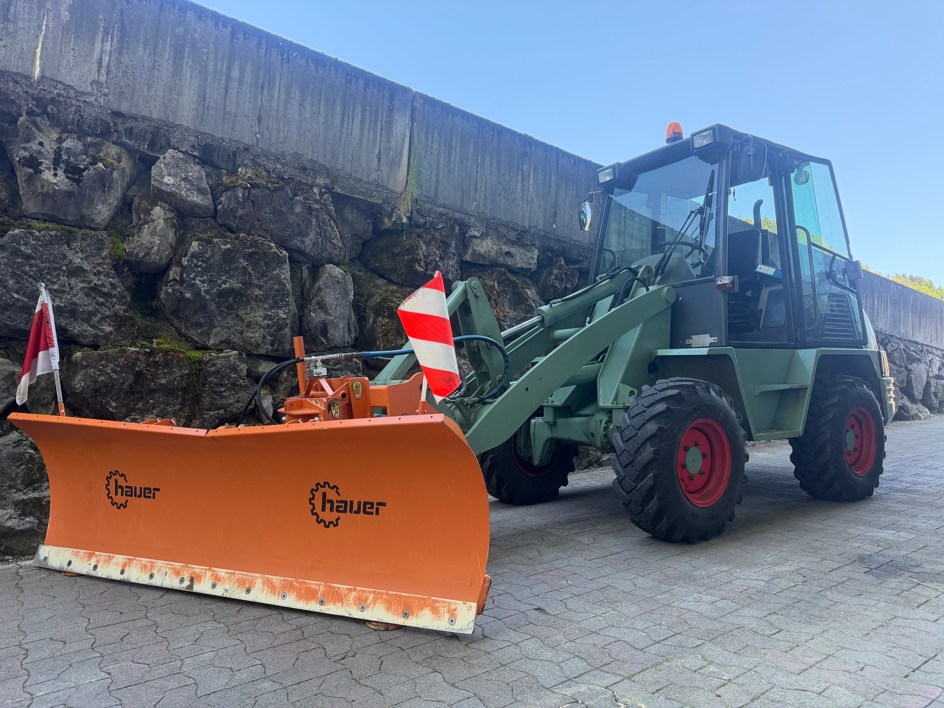 UNIMOG Kramer 320 4x4 Radlader-image-1