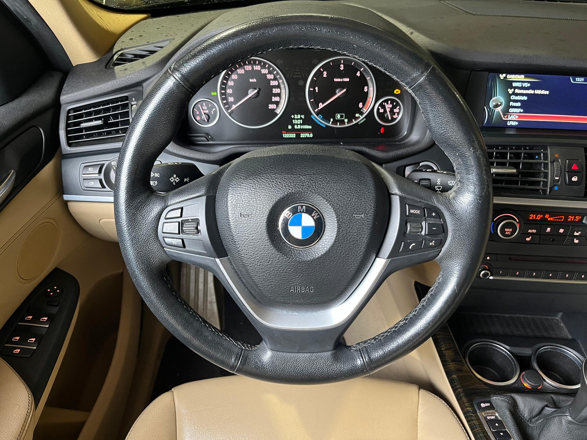 BMW X3 xDrive 20d-image-15