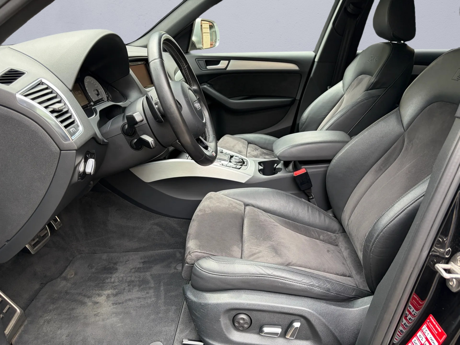 AUDI SQ5 3.0 TDI quattro tiptronic-image-10