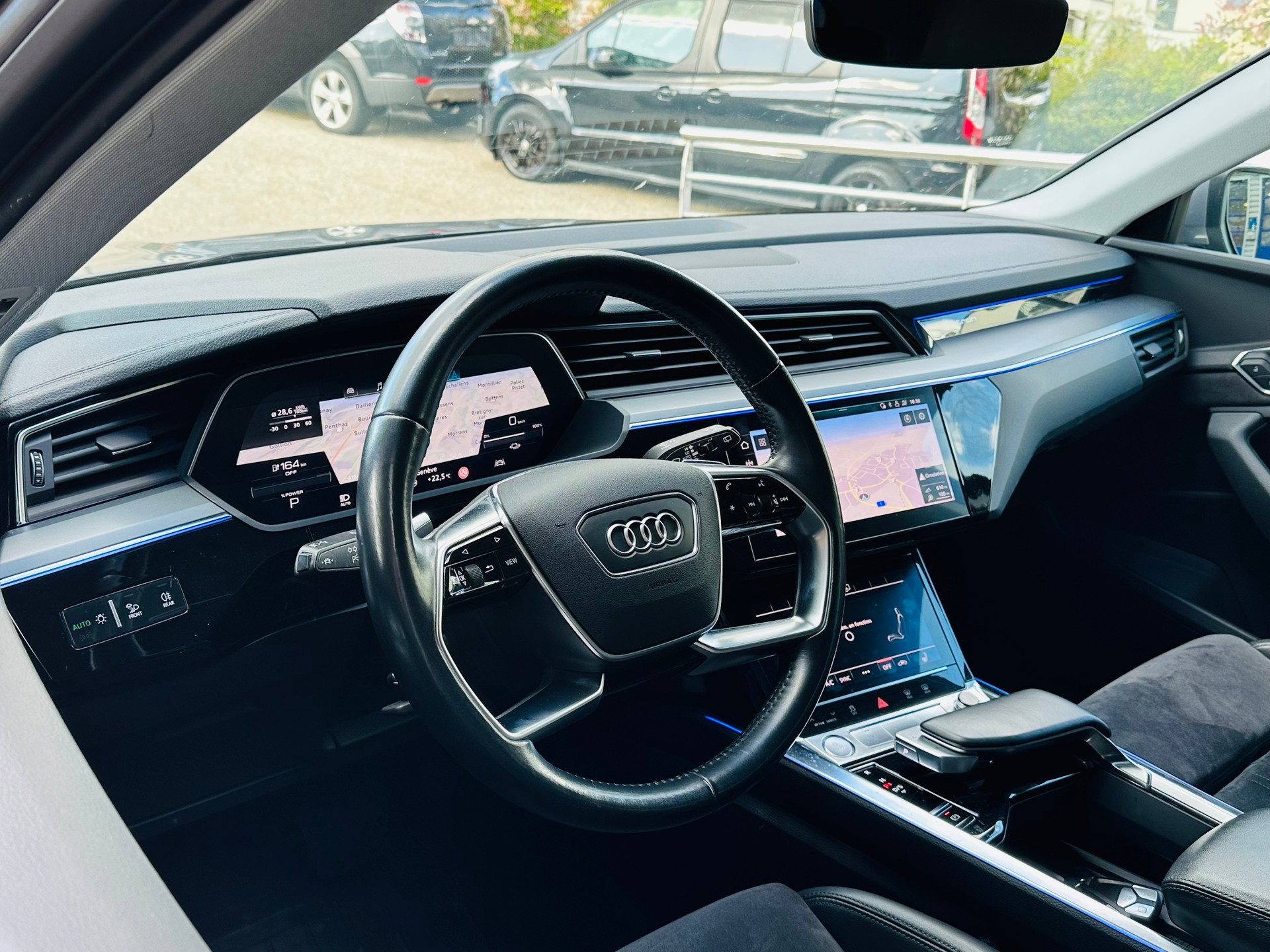 AUDI e-tron 50 Sportback quattro-image-15