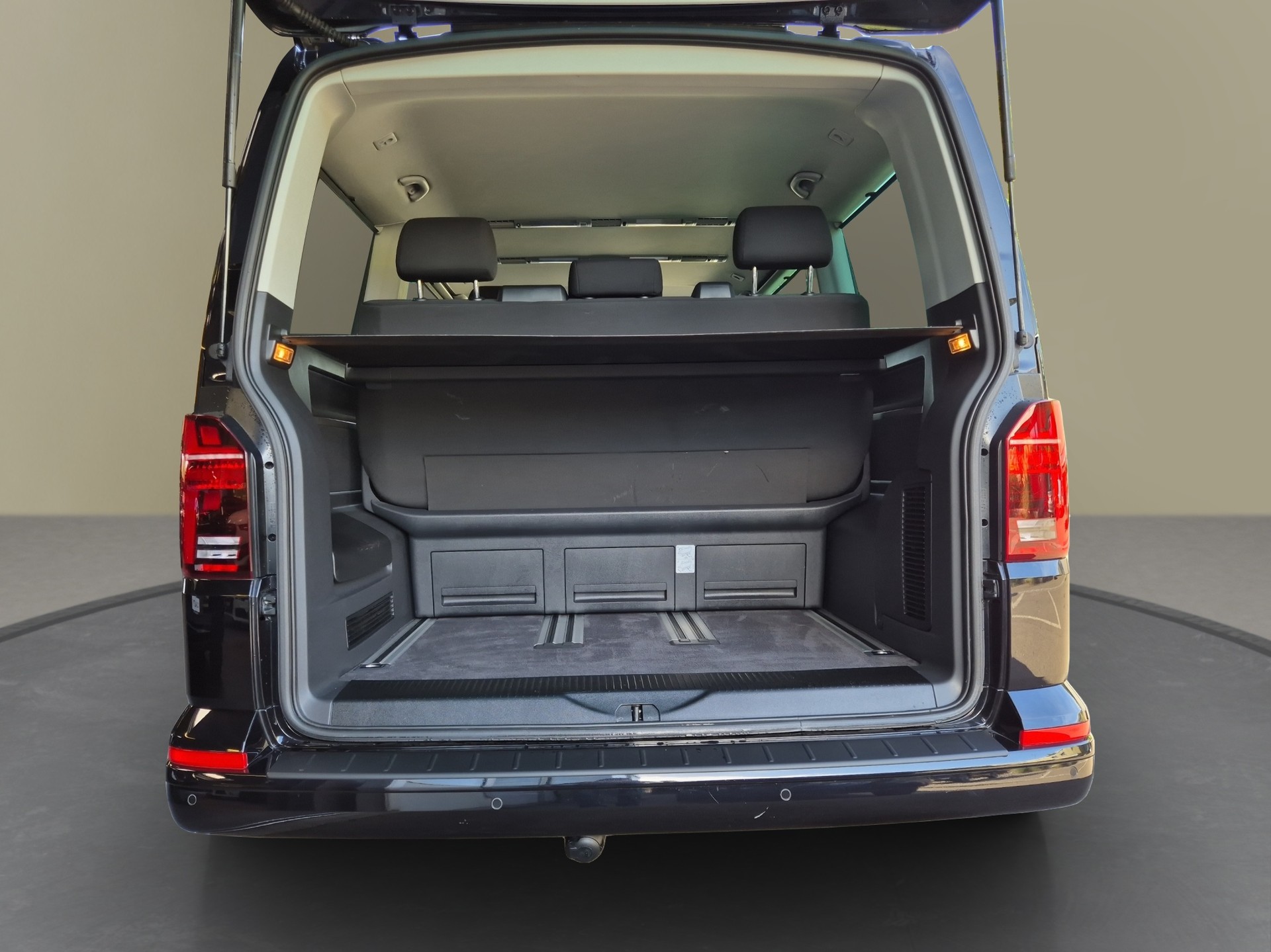 VW T6.1 Multivan 2.0 Bi-TDI Comfortline 4Motion DSG-image-23