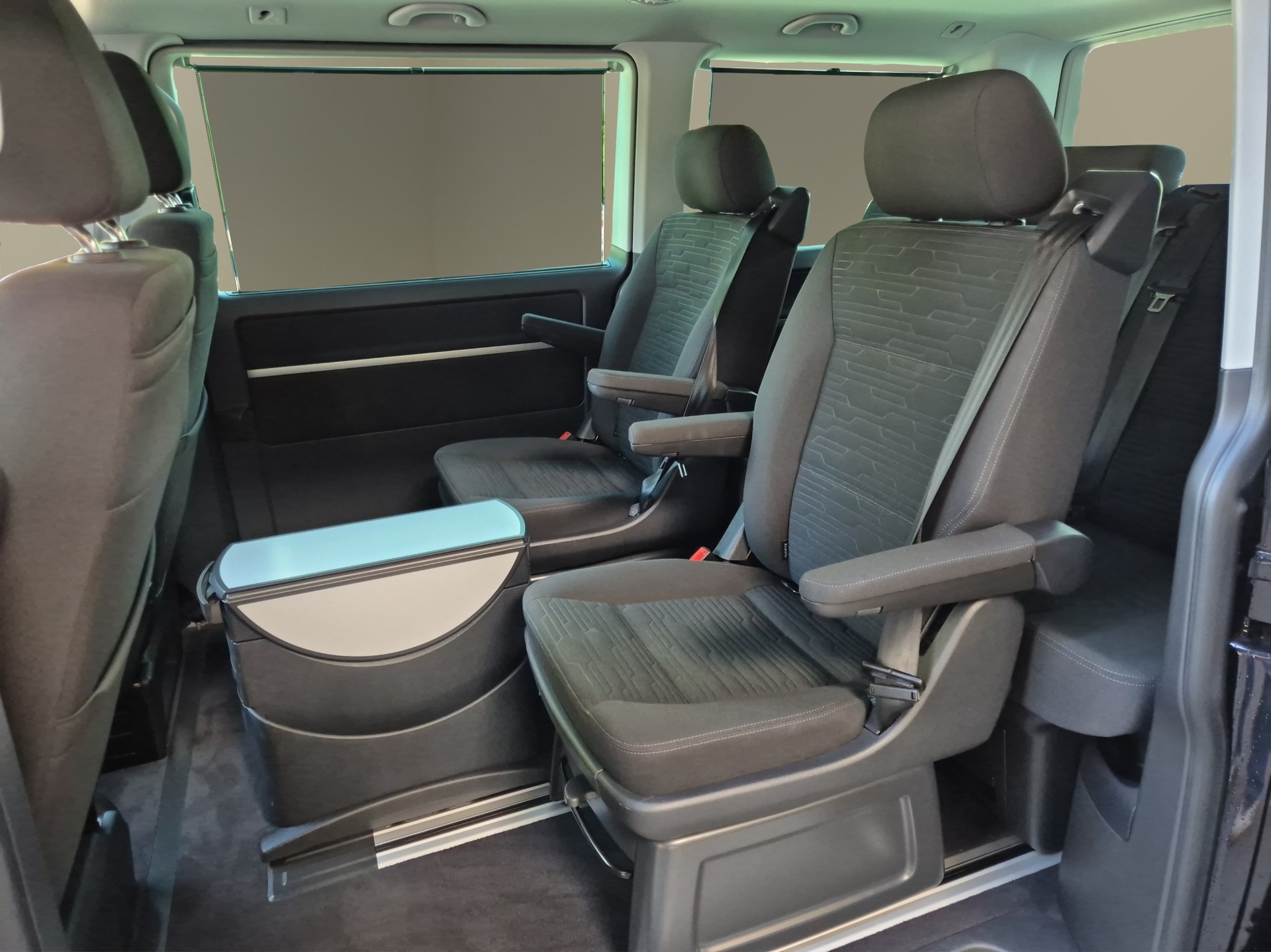 VW T6.1 Multivan 2.0 Bi-TDI Comfortline 4Motion DSG-image-13