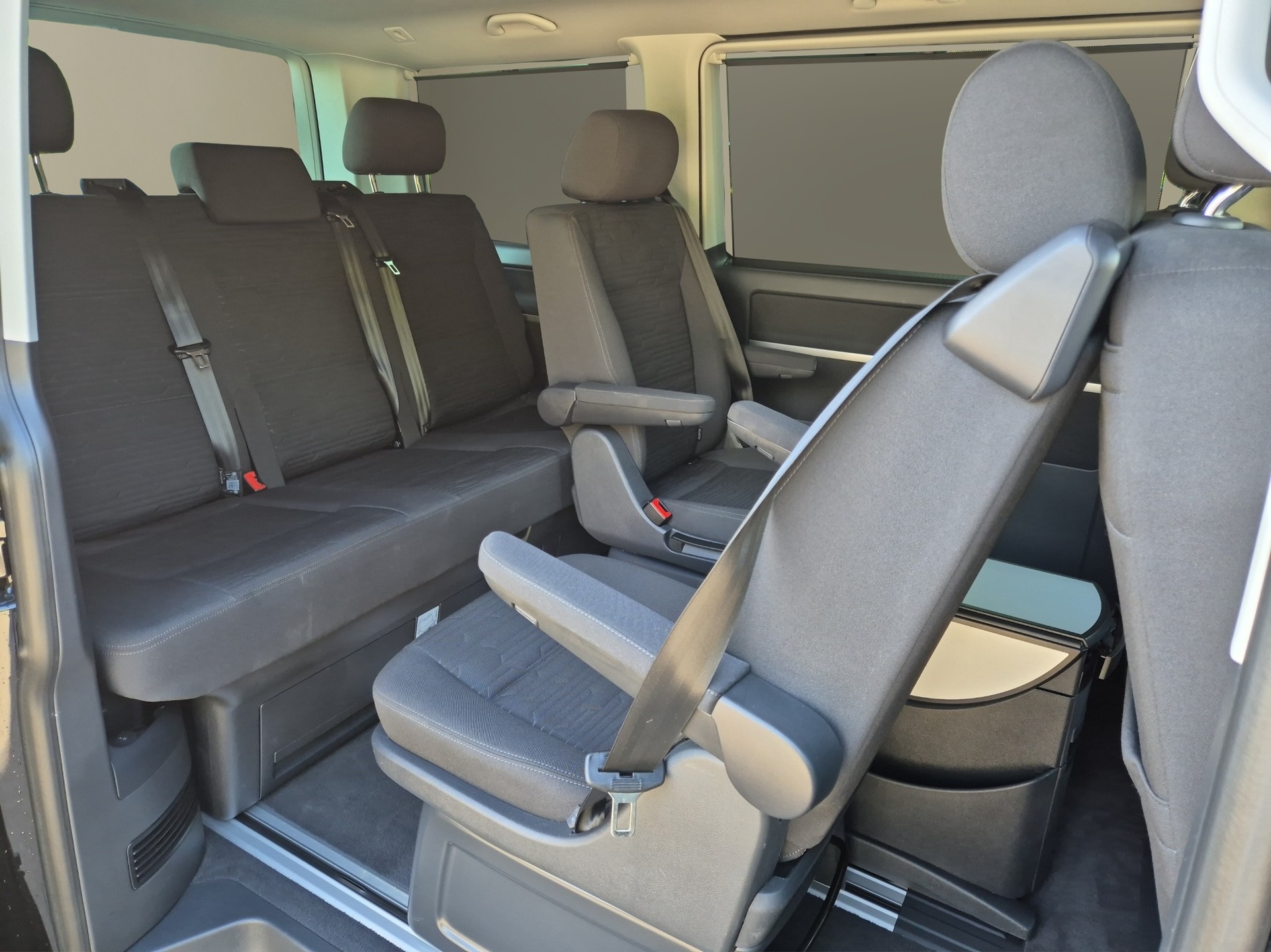VW T6.1 Multivan 2.0 Bi-TDI Comfortline 4Motion DSG-image-14
