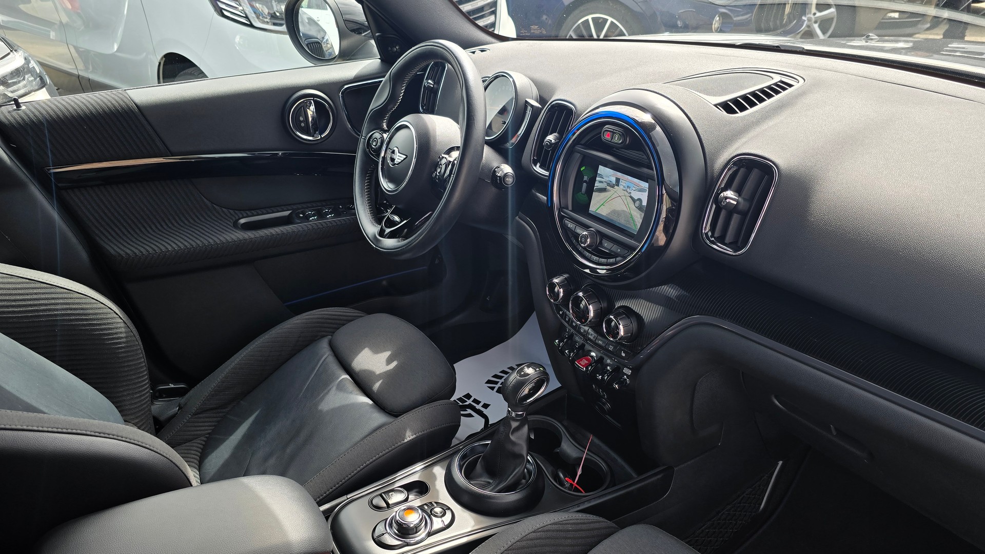 MINI Countryman Cooper S FWD Steptronic-image-6