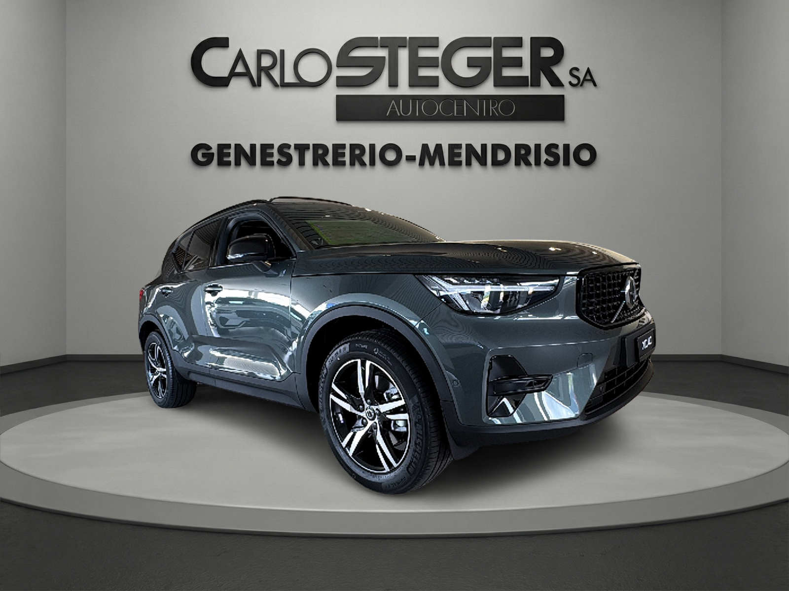 VOLVO XC40 B3 Benzin Mild Hybrid Plus Dark DCT-image-13