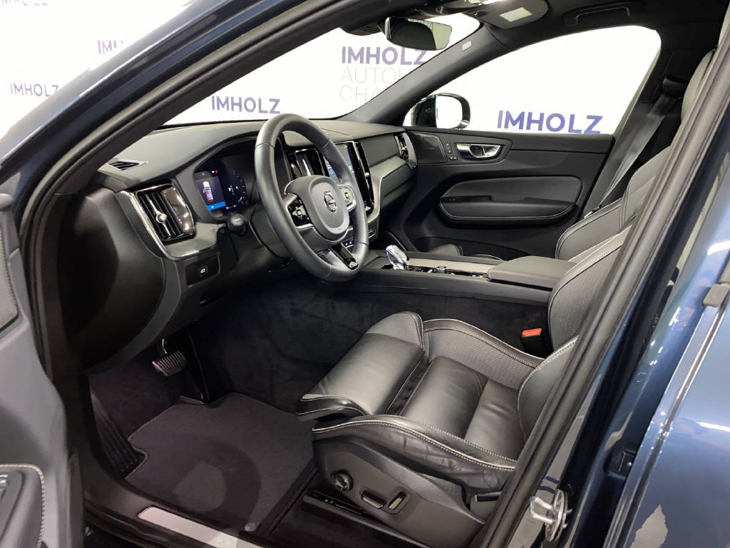 VOLVO XC60 2.0 B4 MH Plus Dark AWD-image-15