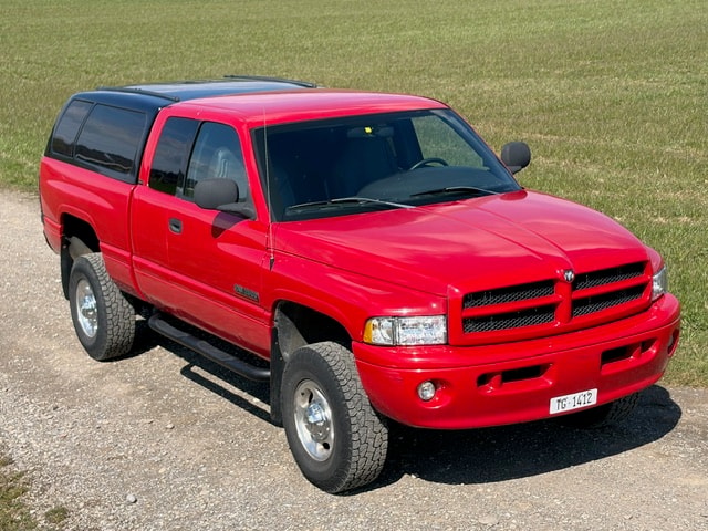 DODGE DODGE 2500 HD Cummins 5.9 Diesel Quad Cab "Sport"