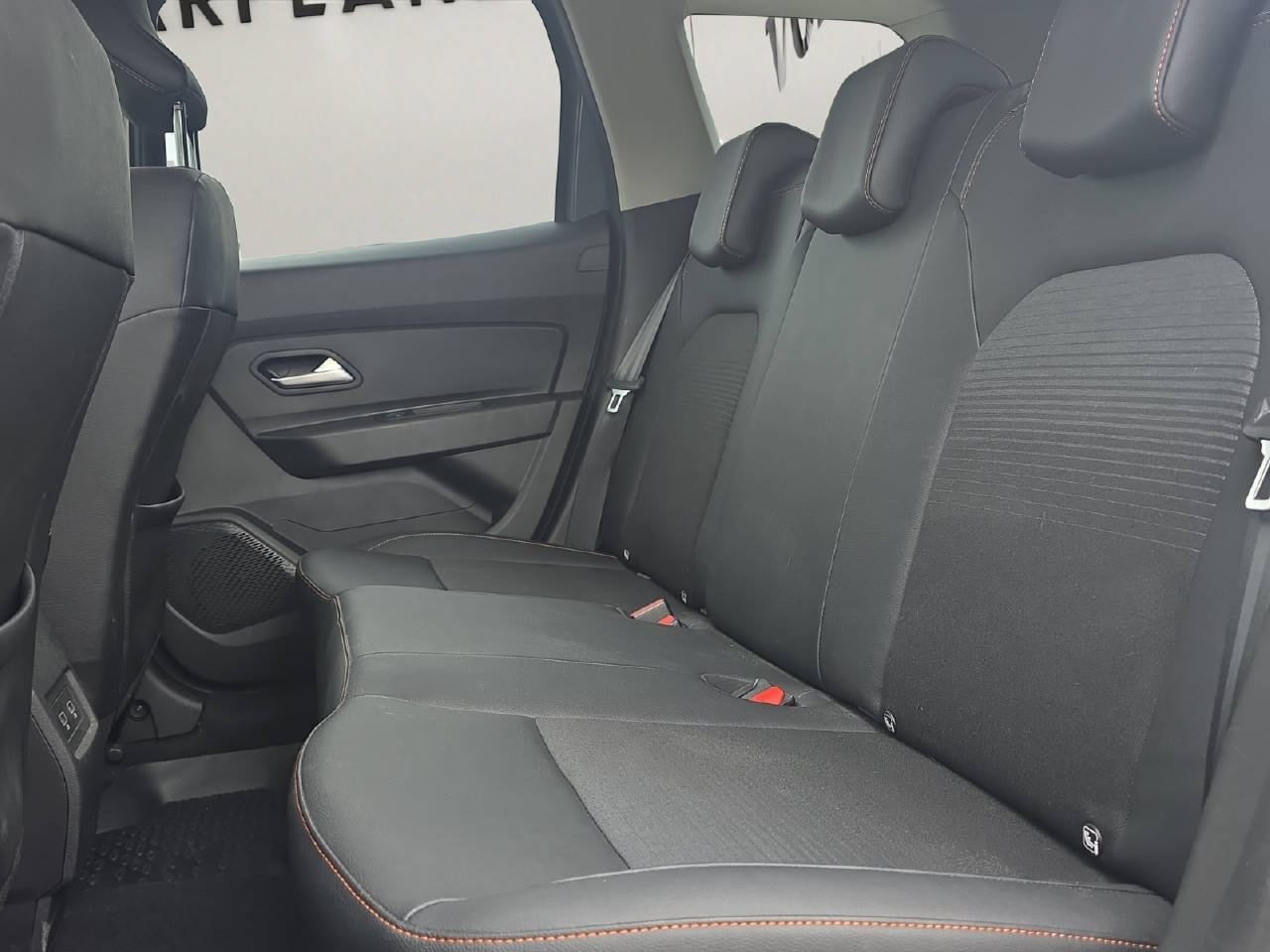 DACIA Duster 1.3 TCe 150 Extreme EDC-image-9