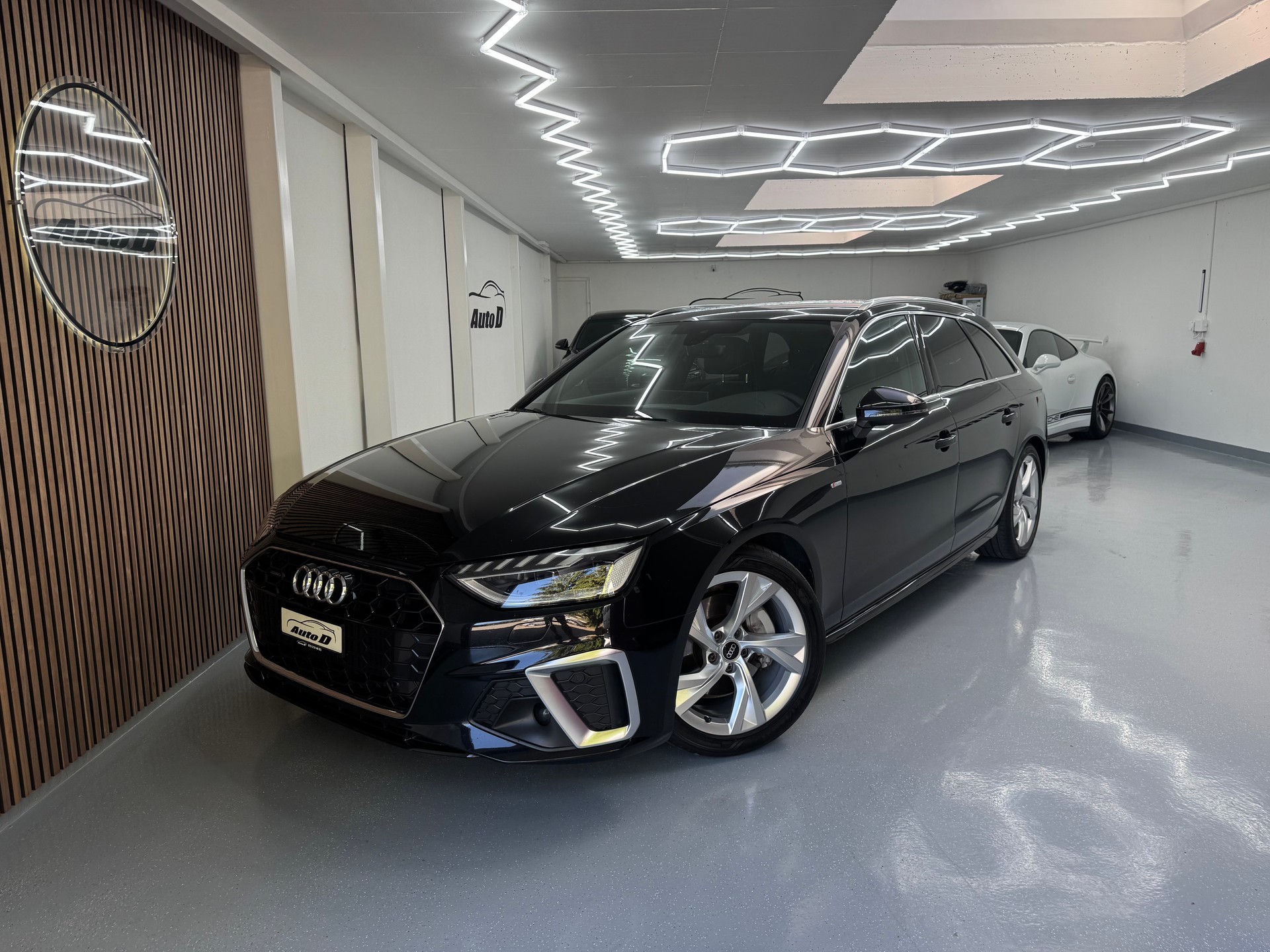 AUDI A4 Avant 40 TFSI S line S-tronic quattro