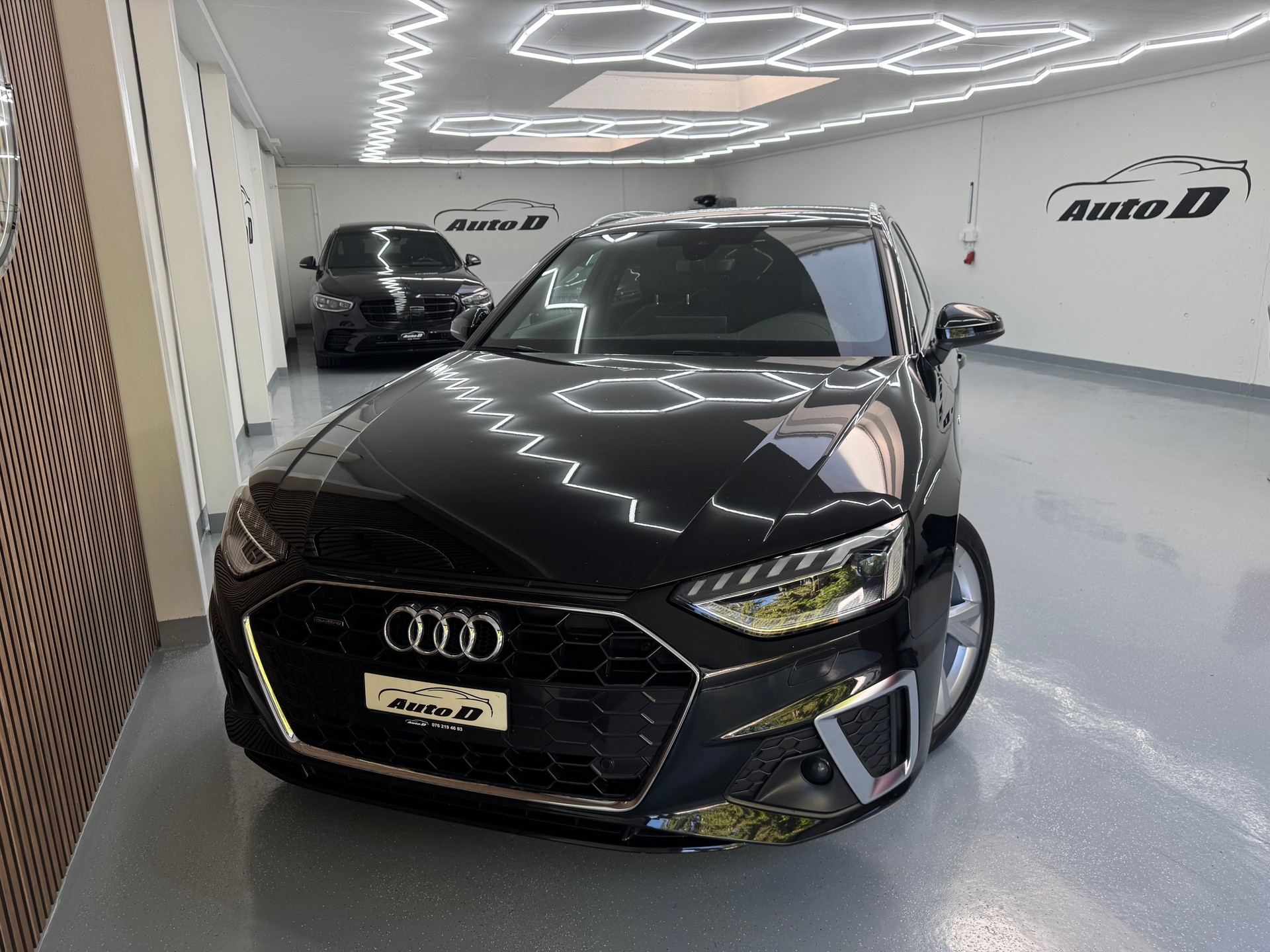 AUDI A4 Avant 40 TFSI S line S-tronic quattro-showroom-element-1