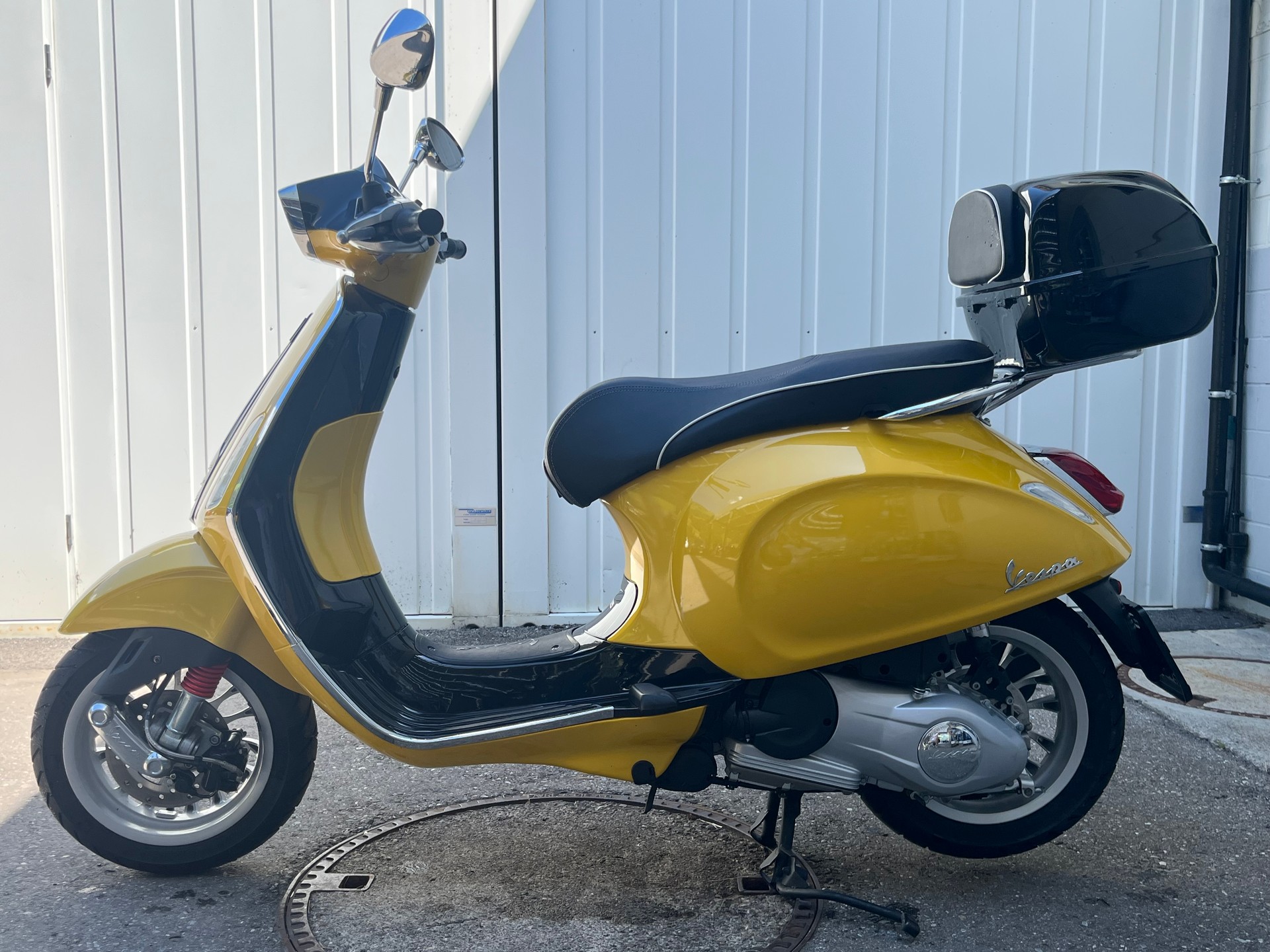 PIAGGIO Vespa 125 Sprint i.e. 3V-image-0