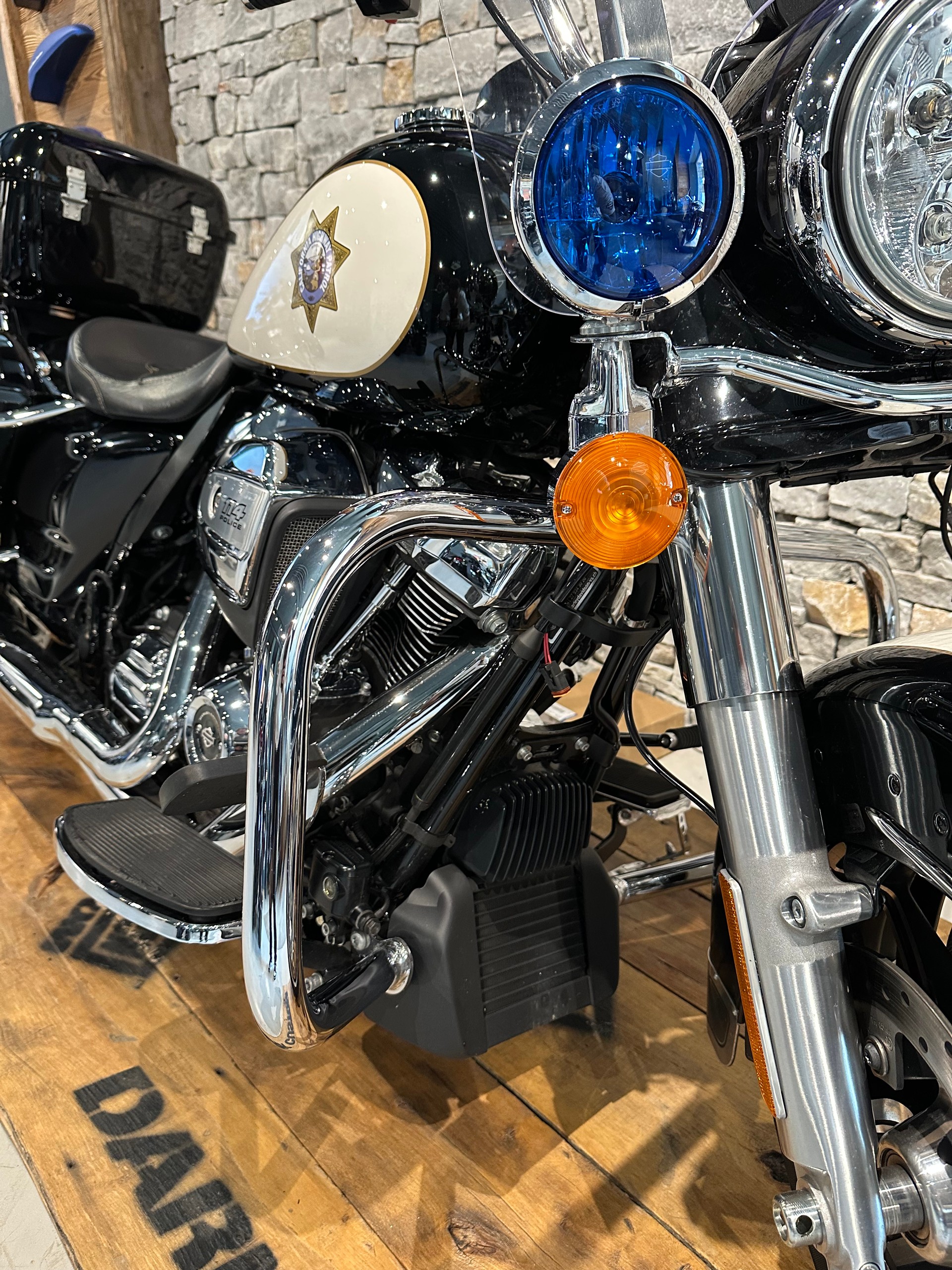 HARLEY-DAVIDSON FLHP Road King Police-image-7