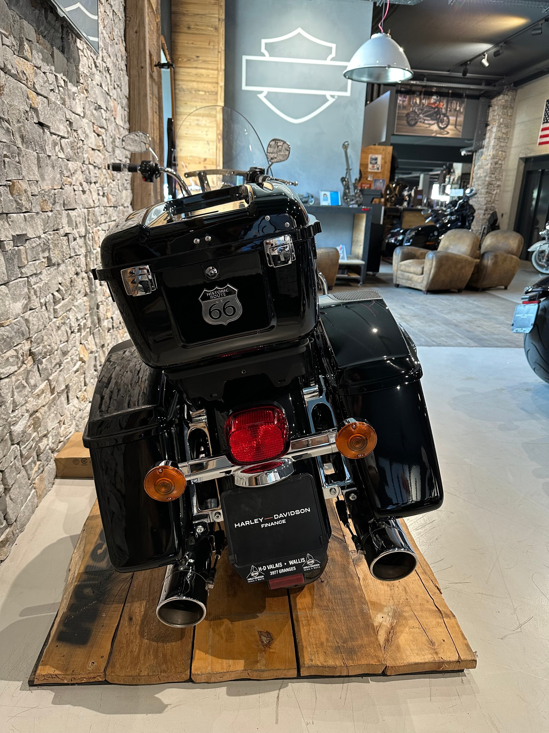HARLEY-DAVIDSON FLHP Road King Police-image-12