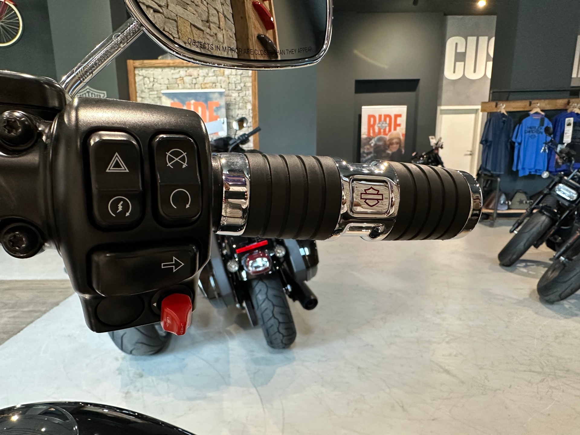 HARLEY-DAVIDSON FLHP Road King Police-image-10