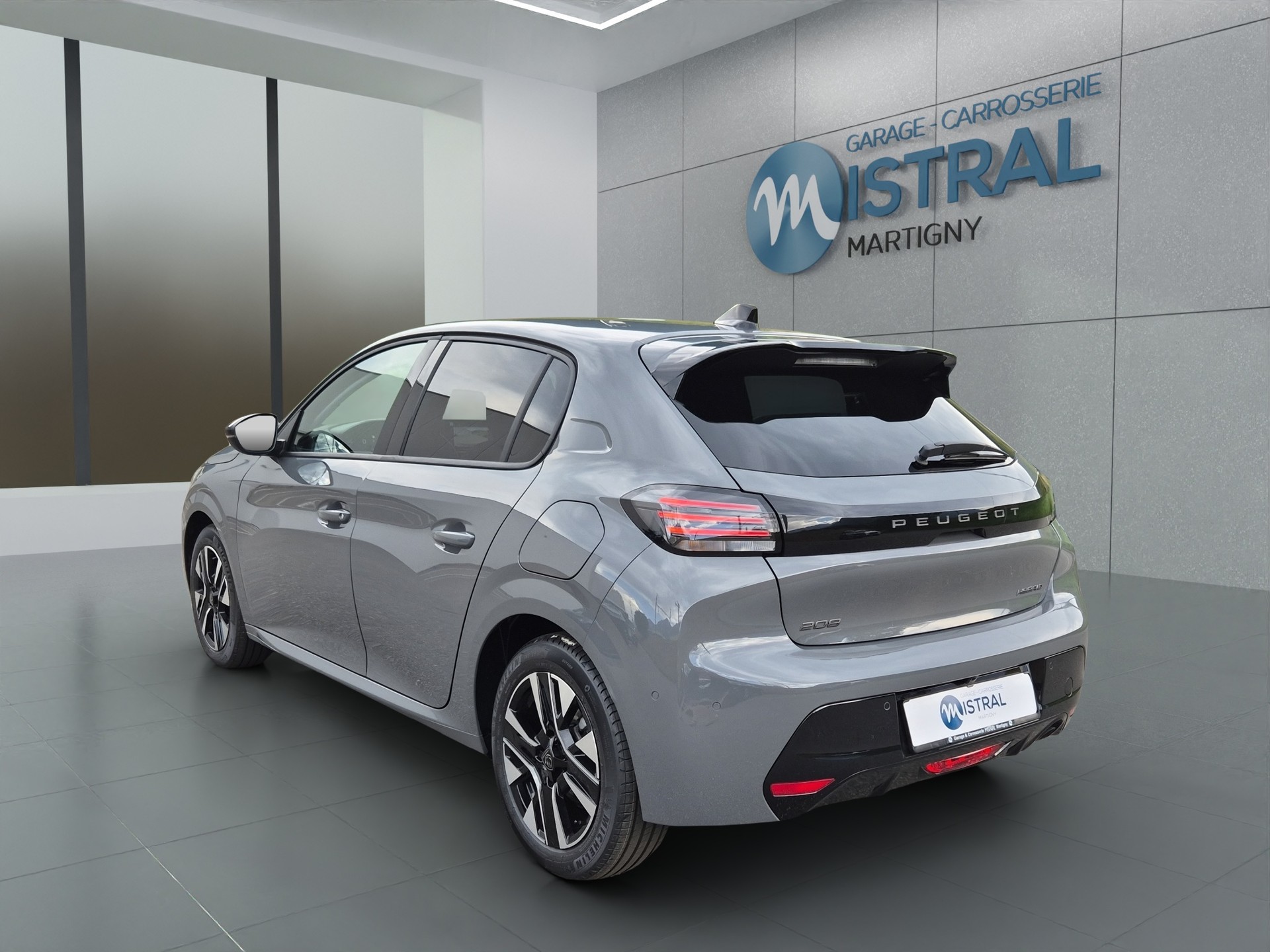 PEUGEOT 208 1.2 Hybrid Allure-showroom-element-2