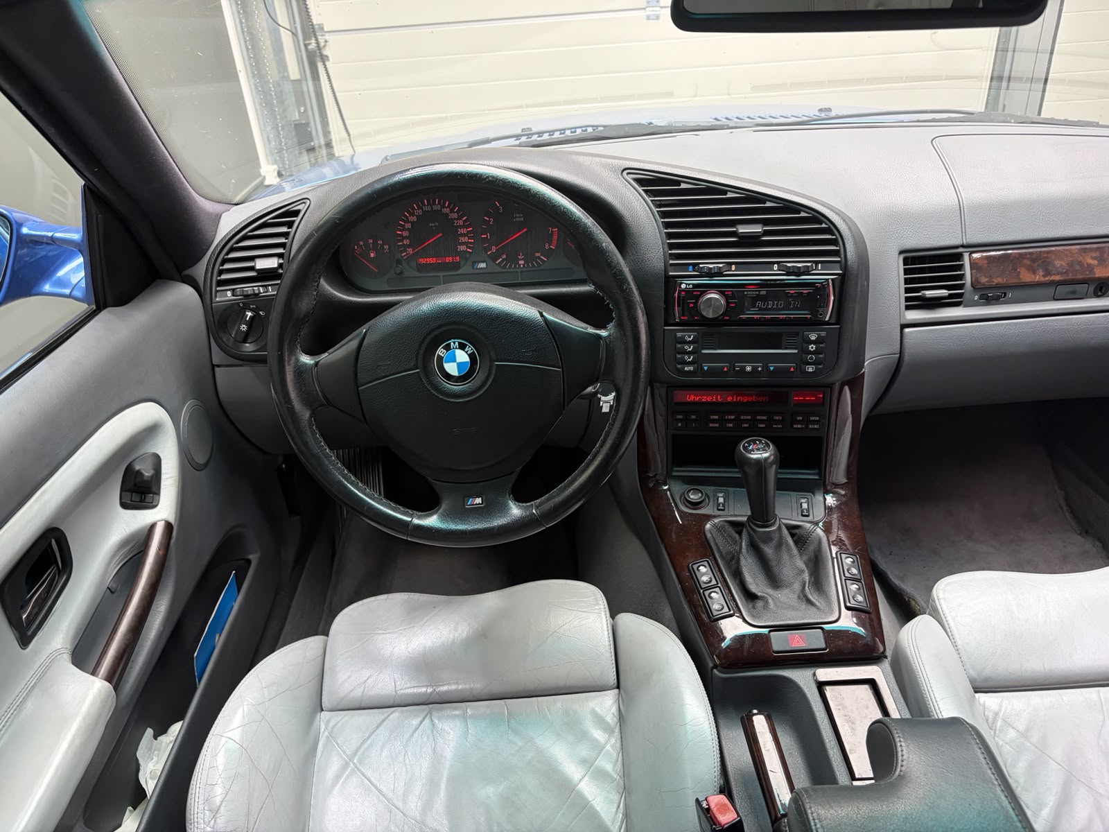 BMW M3 Coupé - 3.2L - Manuel-image-17
