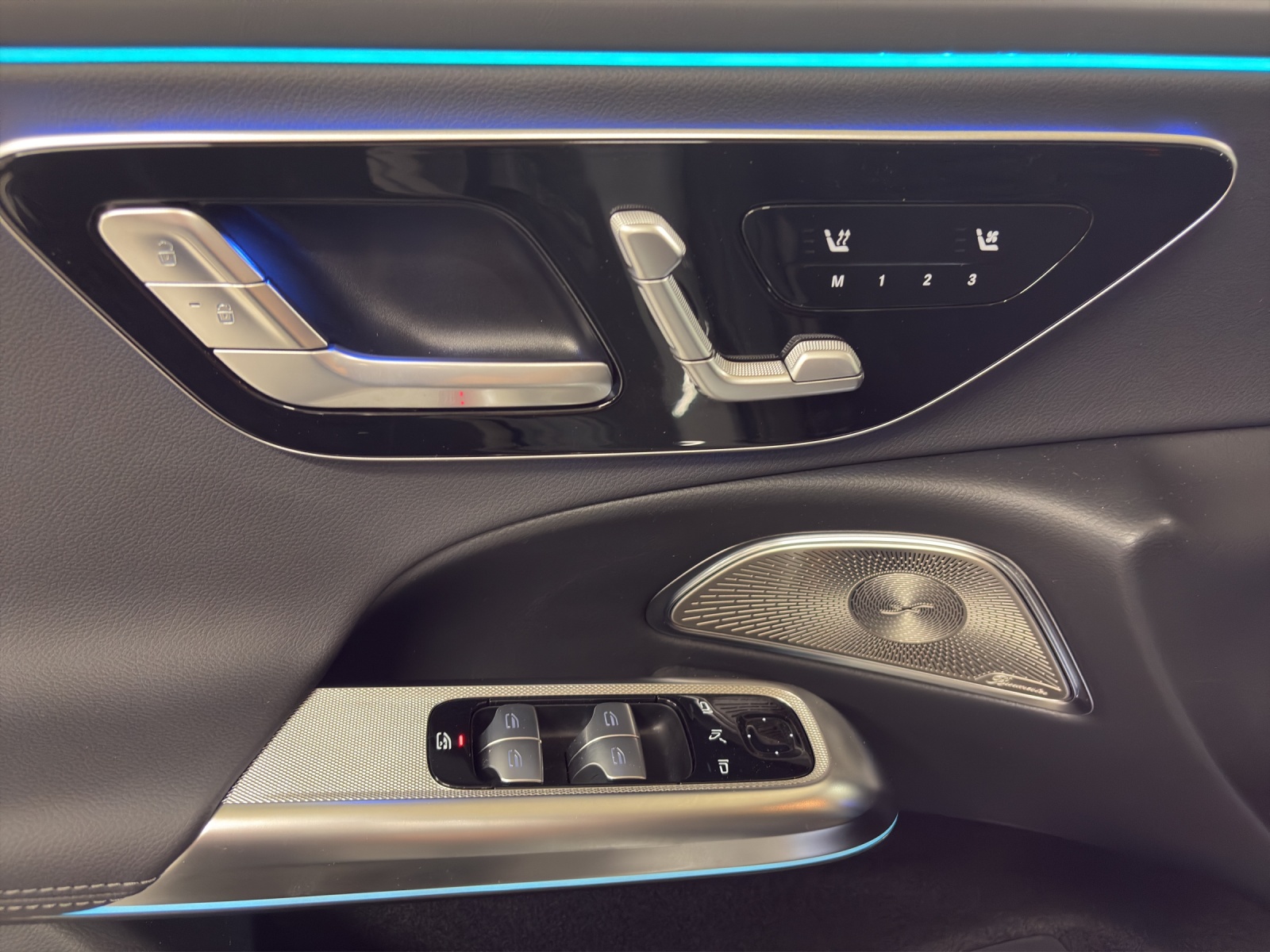 MERCEDES-BENZ E 200 4M Break-image-12