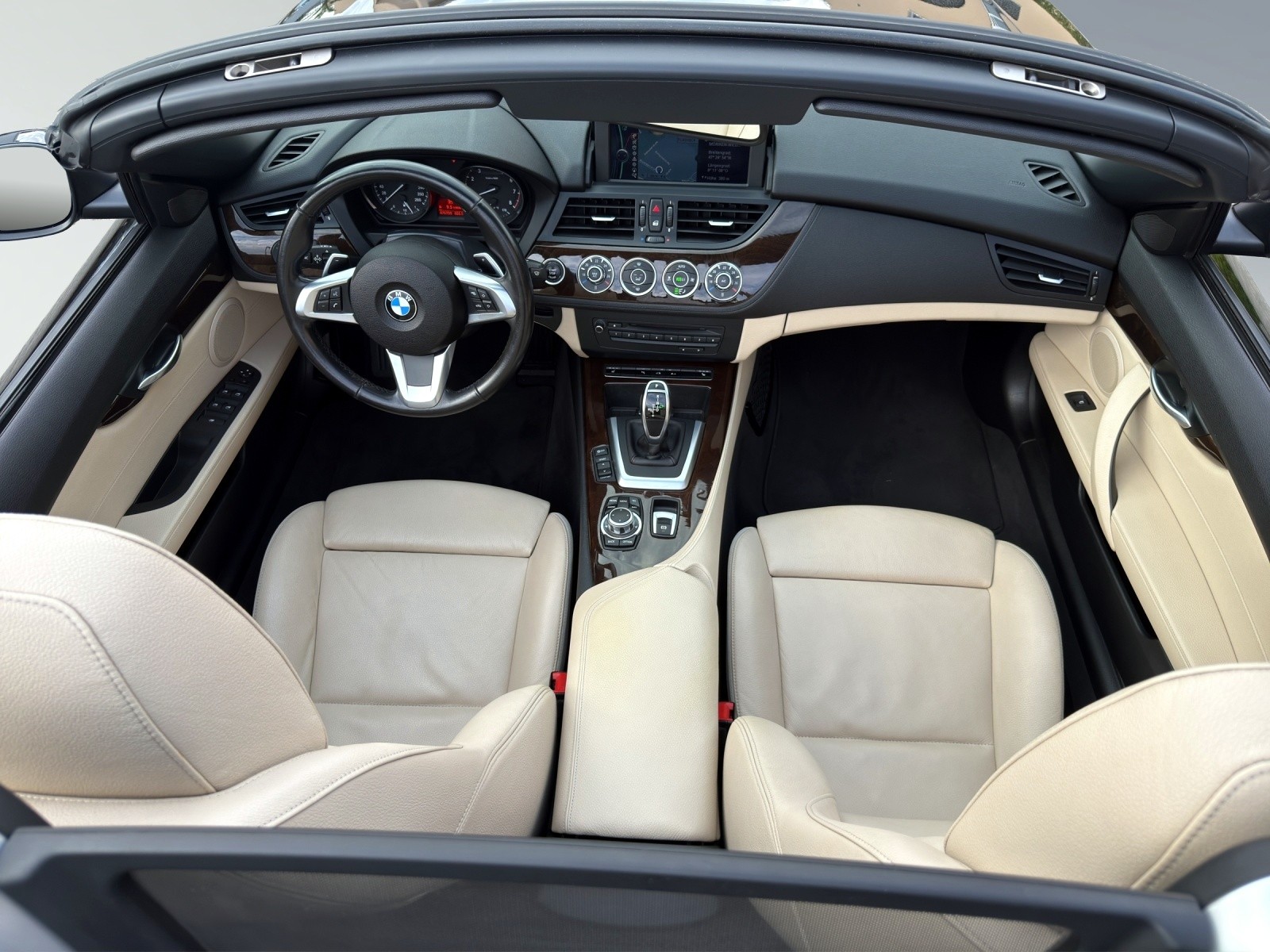 BMW Z4 35i sDrive DK Roadster-image-10