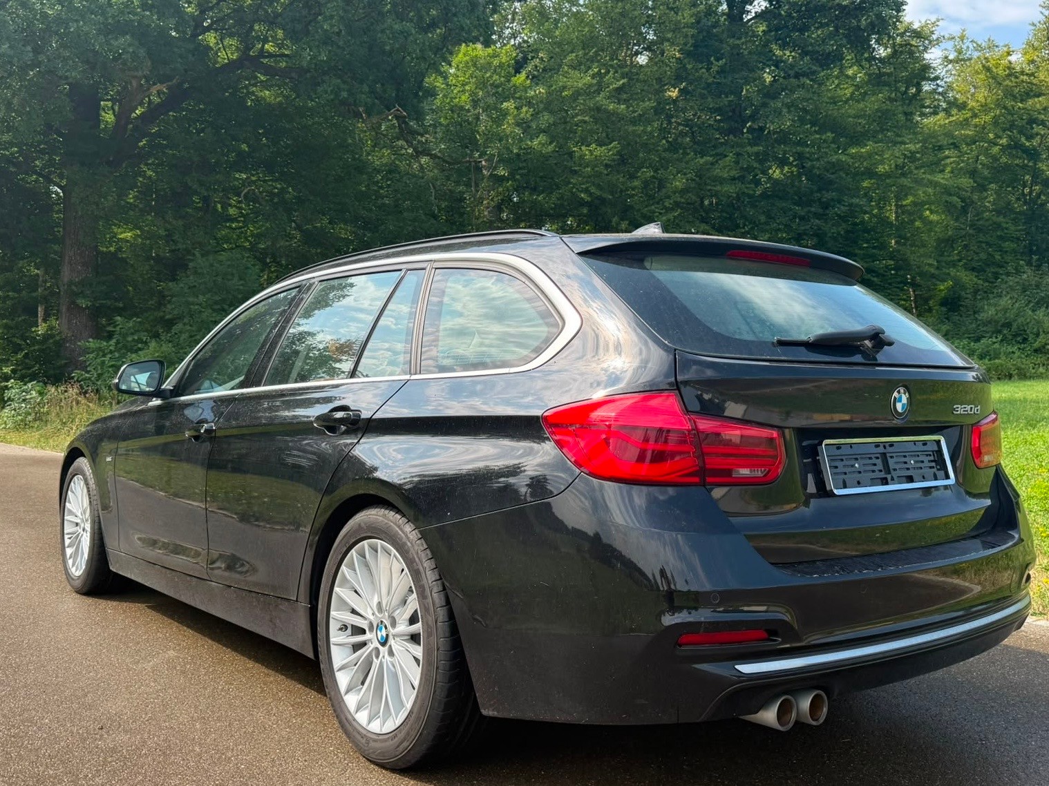 BMW 320d Efficient Dynamics Edition Touring Steptronic-showroom-element-3