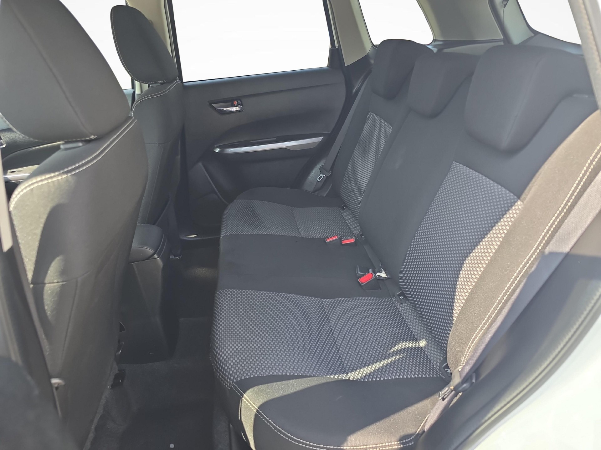 SUZUKI Vitara 1.4 T Compact+ Hybrid 4x4-image-10
